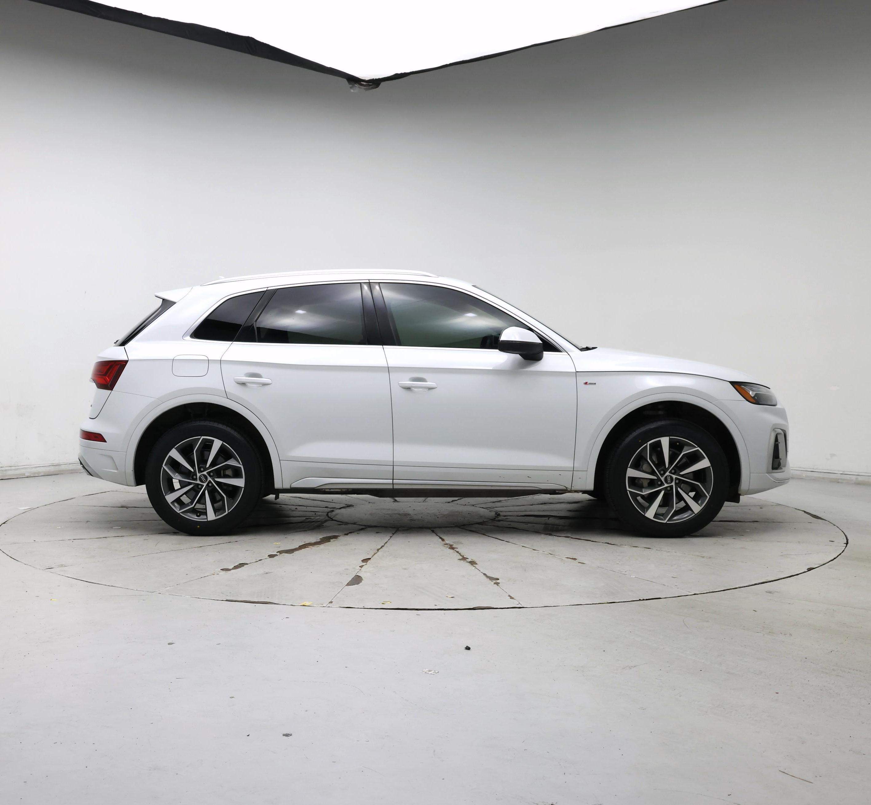 Thumbnail: 2023 Audi Q5 - 7