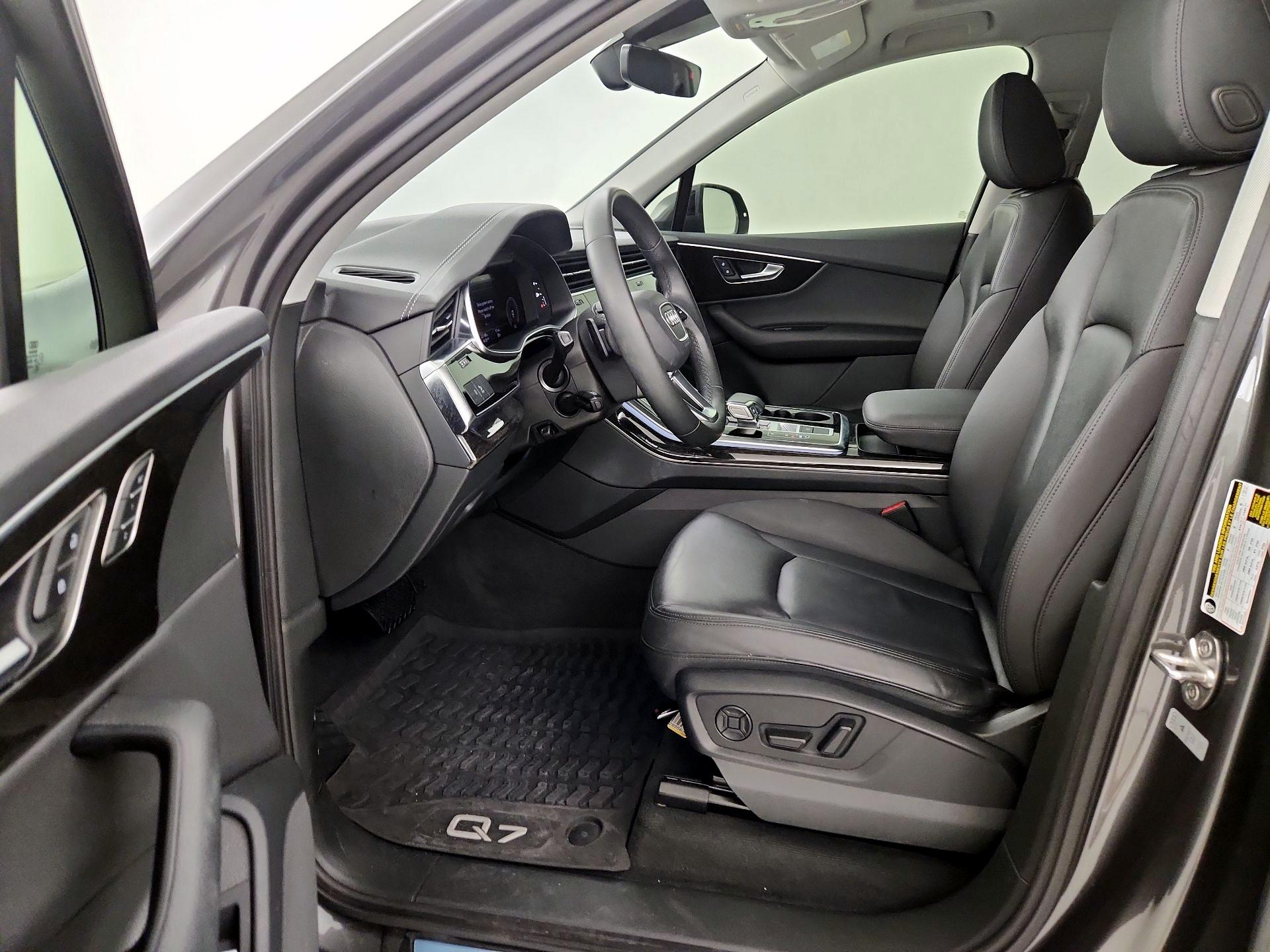 Thumbnail: 2023 Audi Q7 - 11