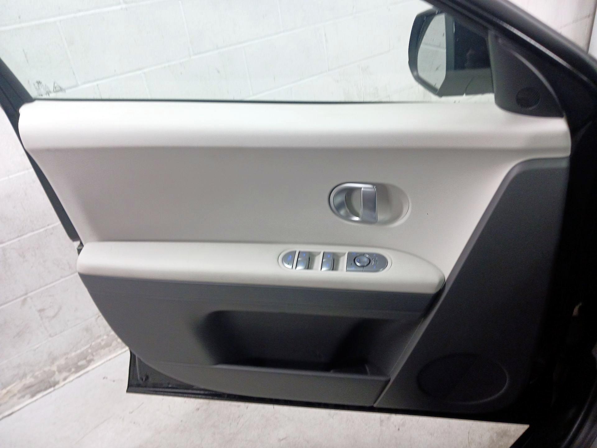 Thumbnail: 2024 Hyundai Ioniq 5 - 12