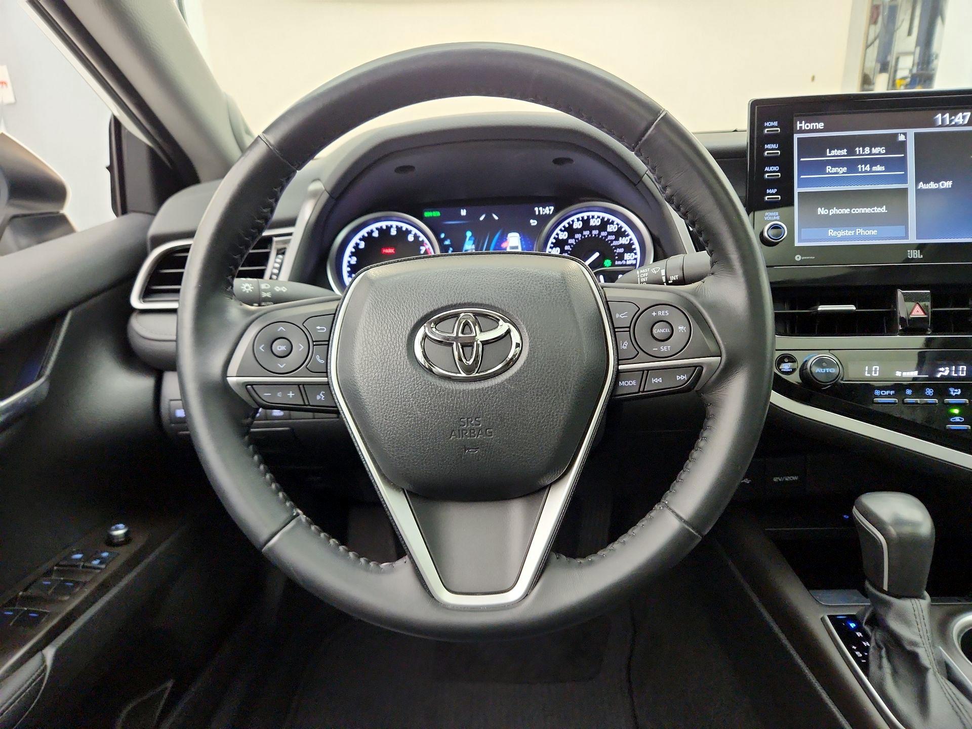 Thumbnail: 2022 Toyota Camry - 10