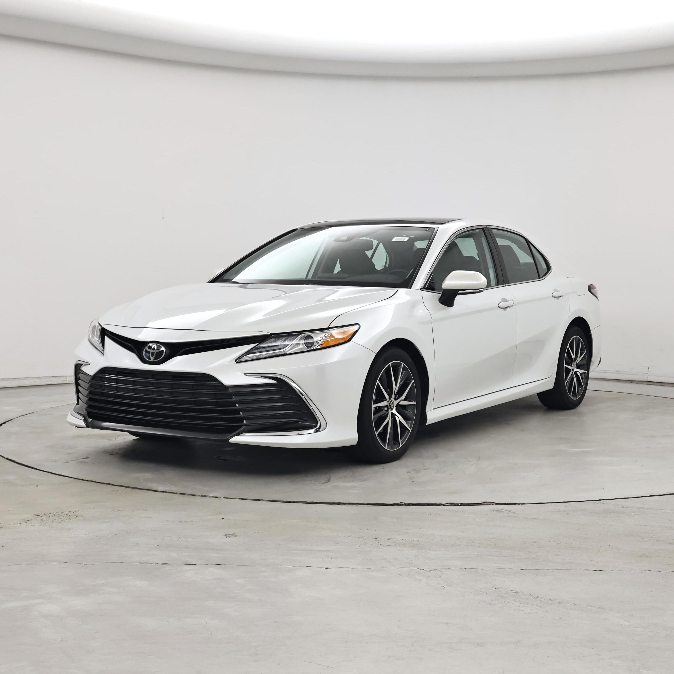 Thumbnail: 2022 Toyota Camry - 4
