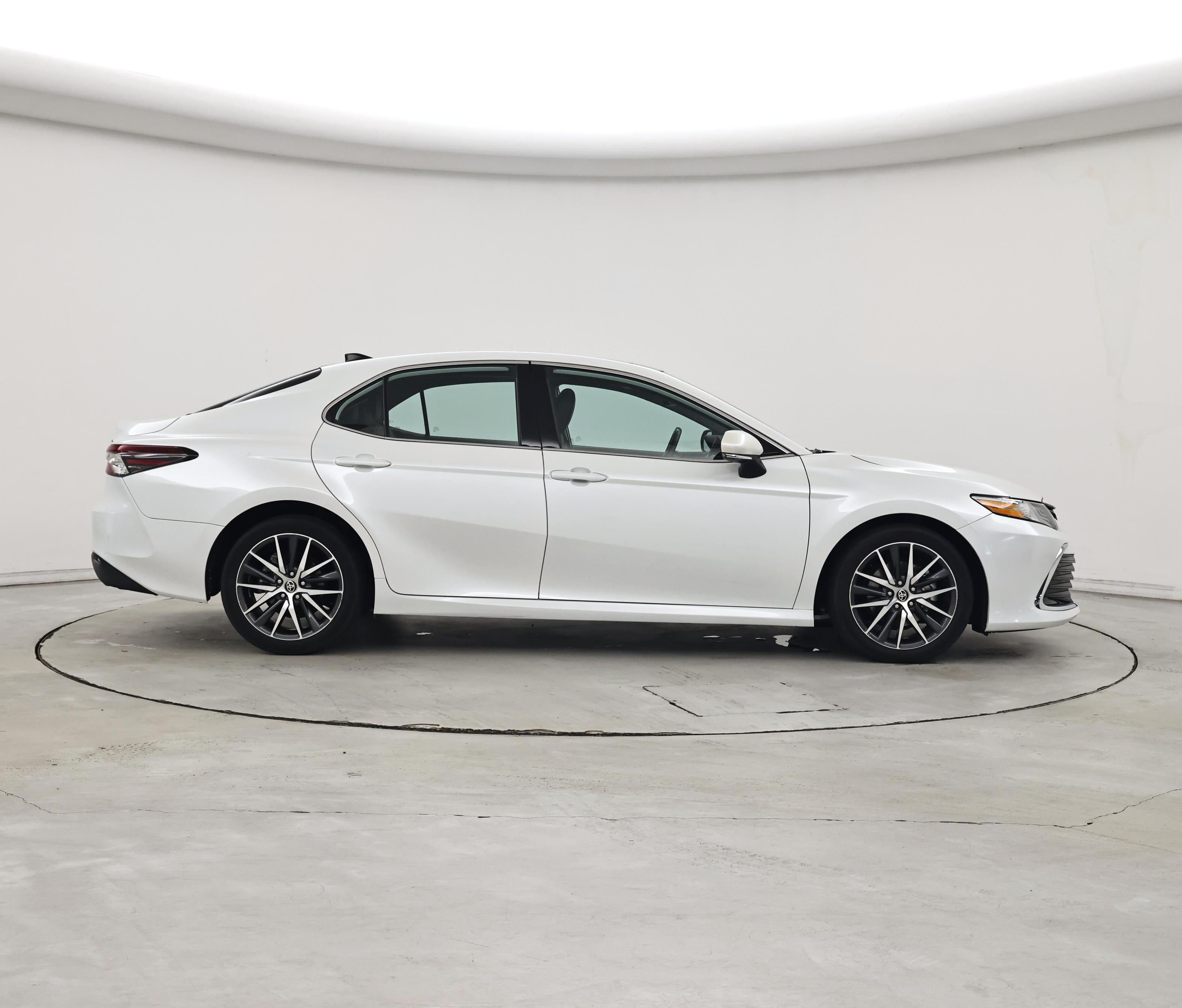Thumbnail: 2022 Toyota Camry - 7