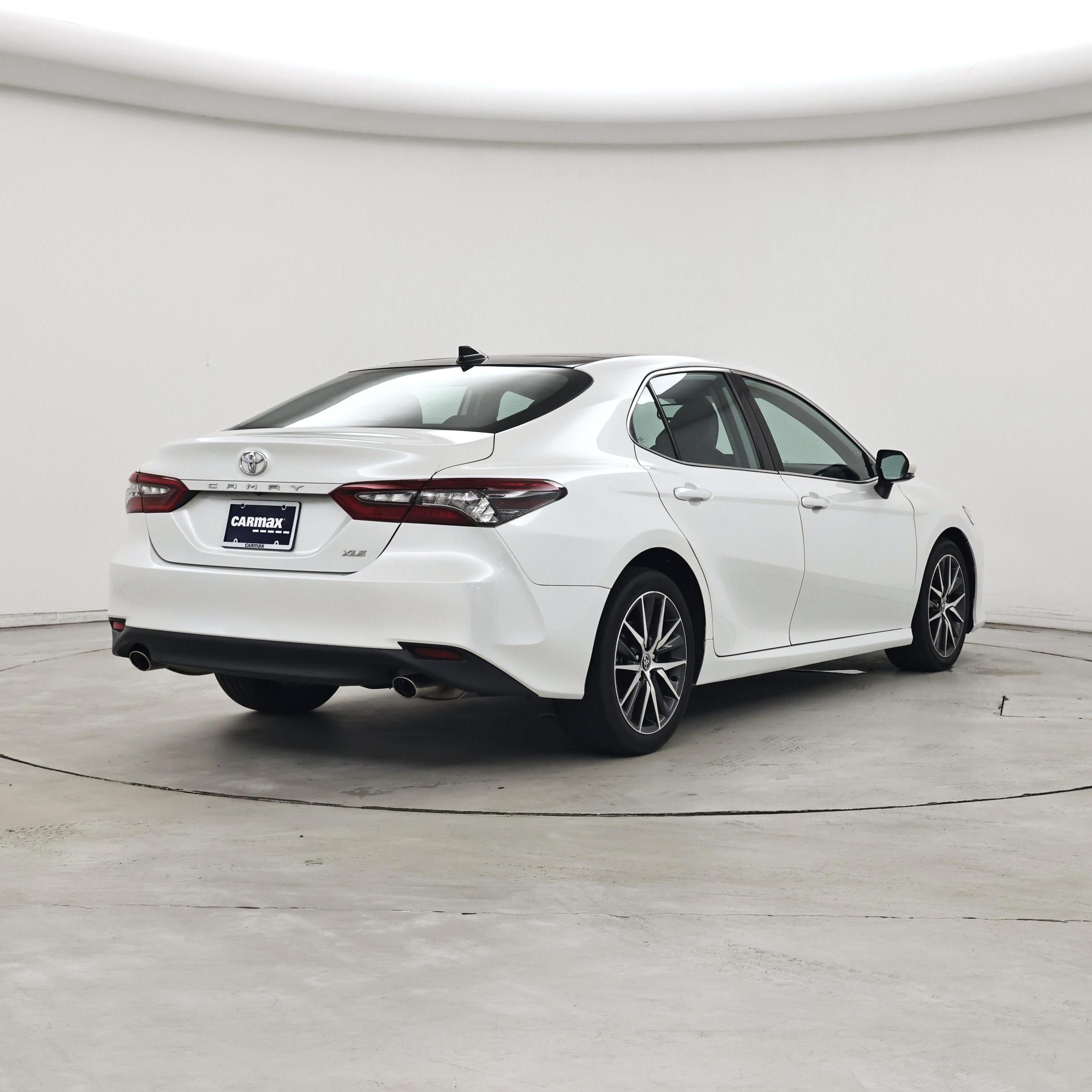 Thumbnail: 2022 Toyota Camry - 8