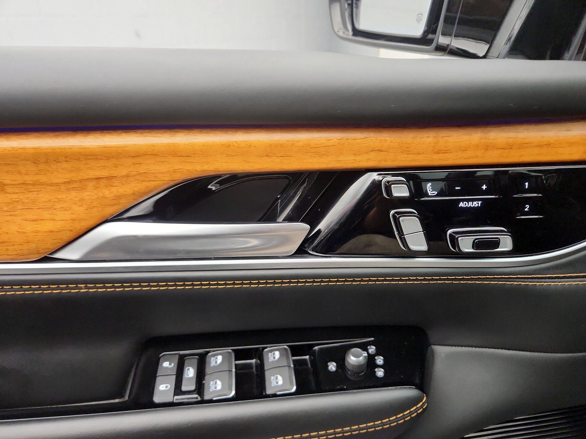 Thumbnail: 2024 Jeep Grand Wagoneer - 12