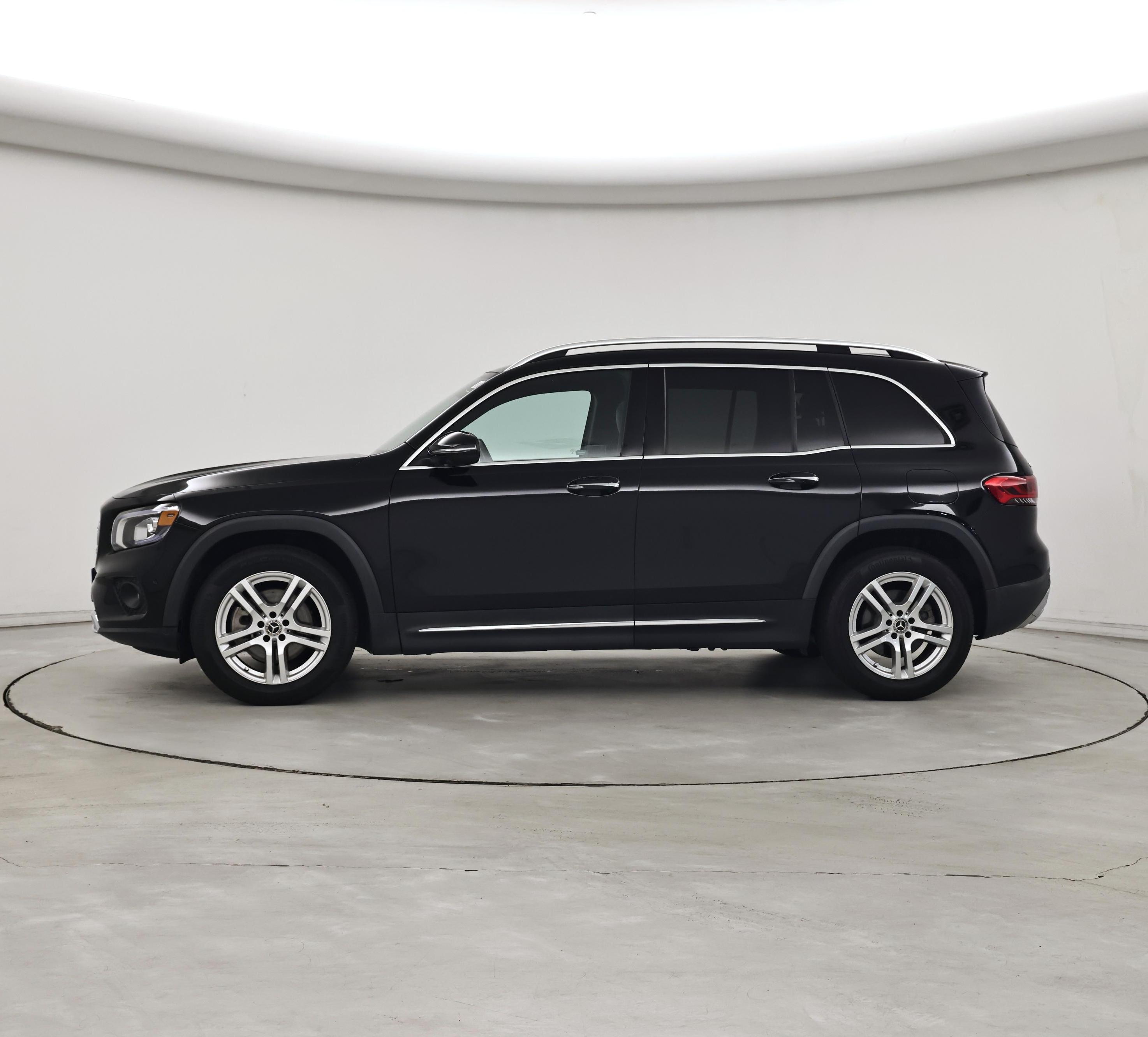 Thumbnail: 2020 Mercedes-Benz GLB - 3