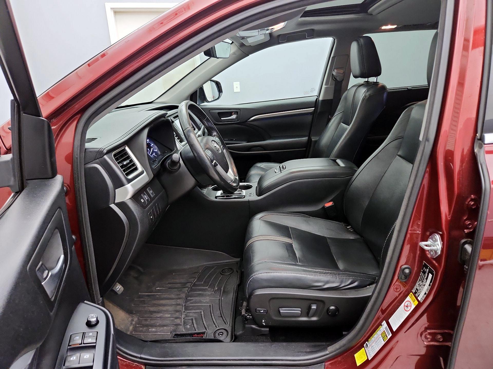 Thumbnail: 2017 Toyota Highlander - 11
