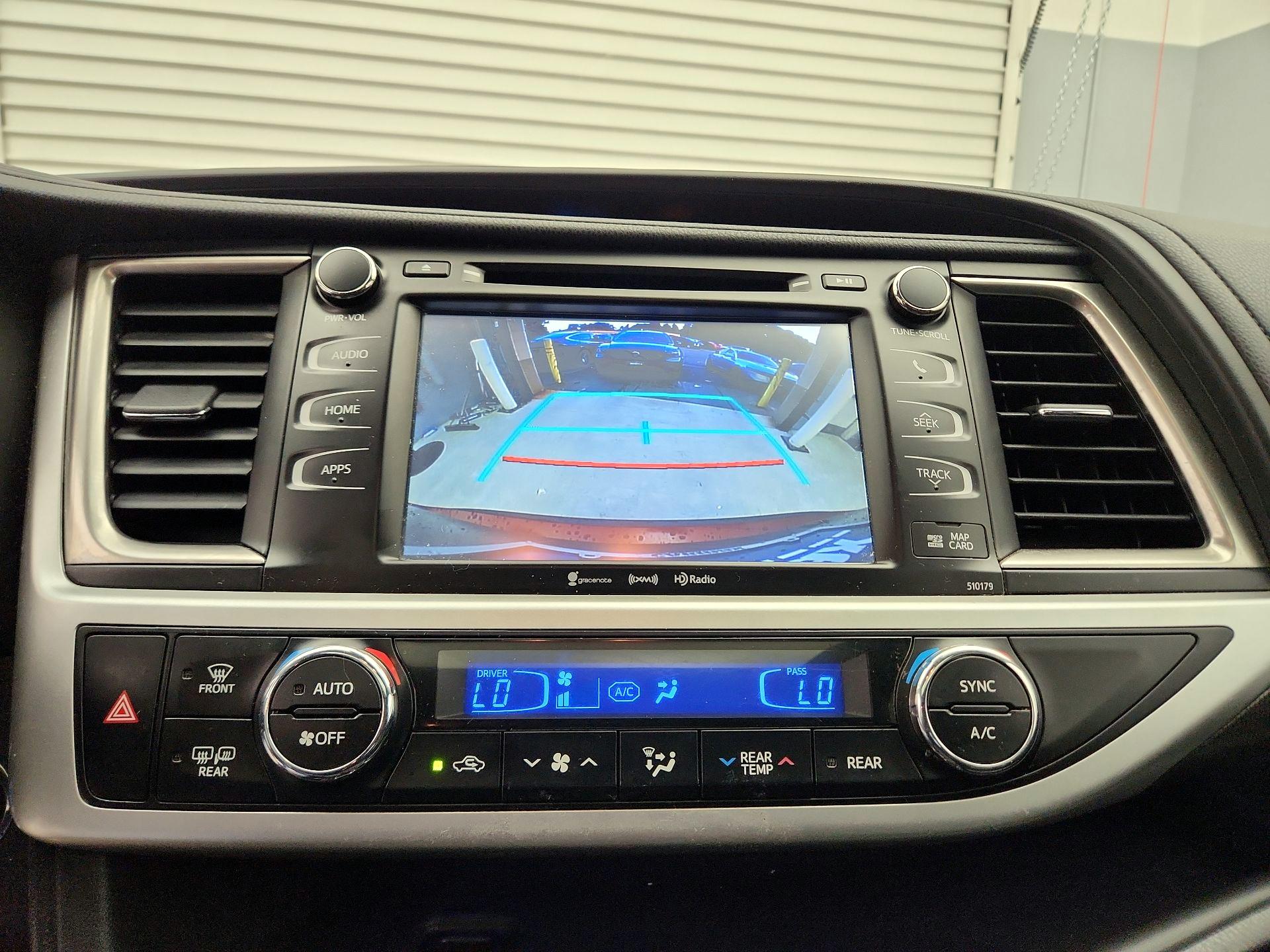 Thumbnail: 2017 Toyota Highlander - 14