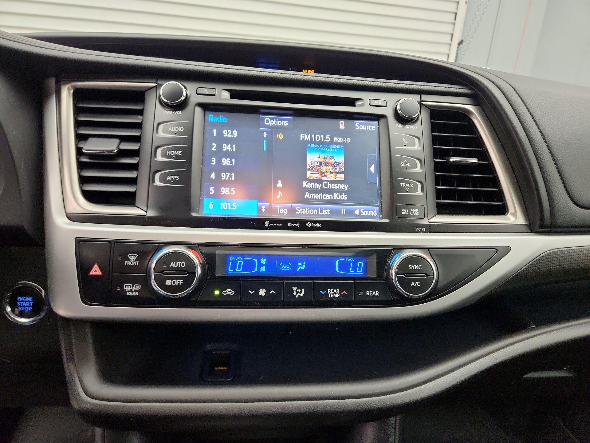 Thumbnail: 2017 Toyota Highlander - 15
