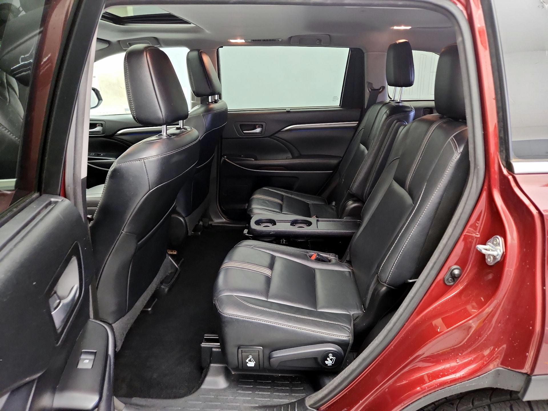 Thumbnail: 2017 Toyota Highlander - 20