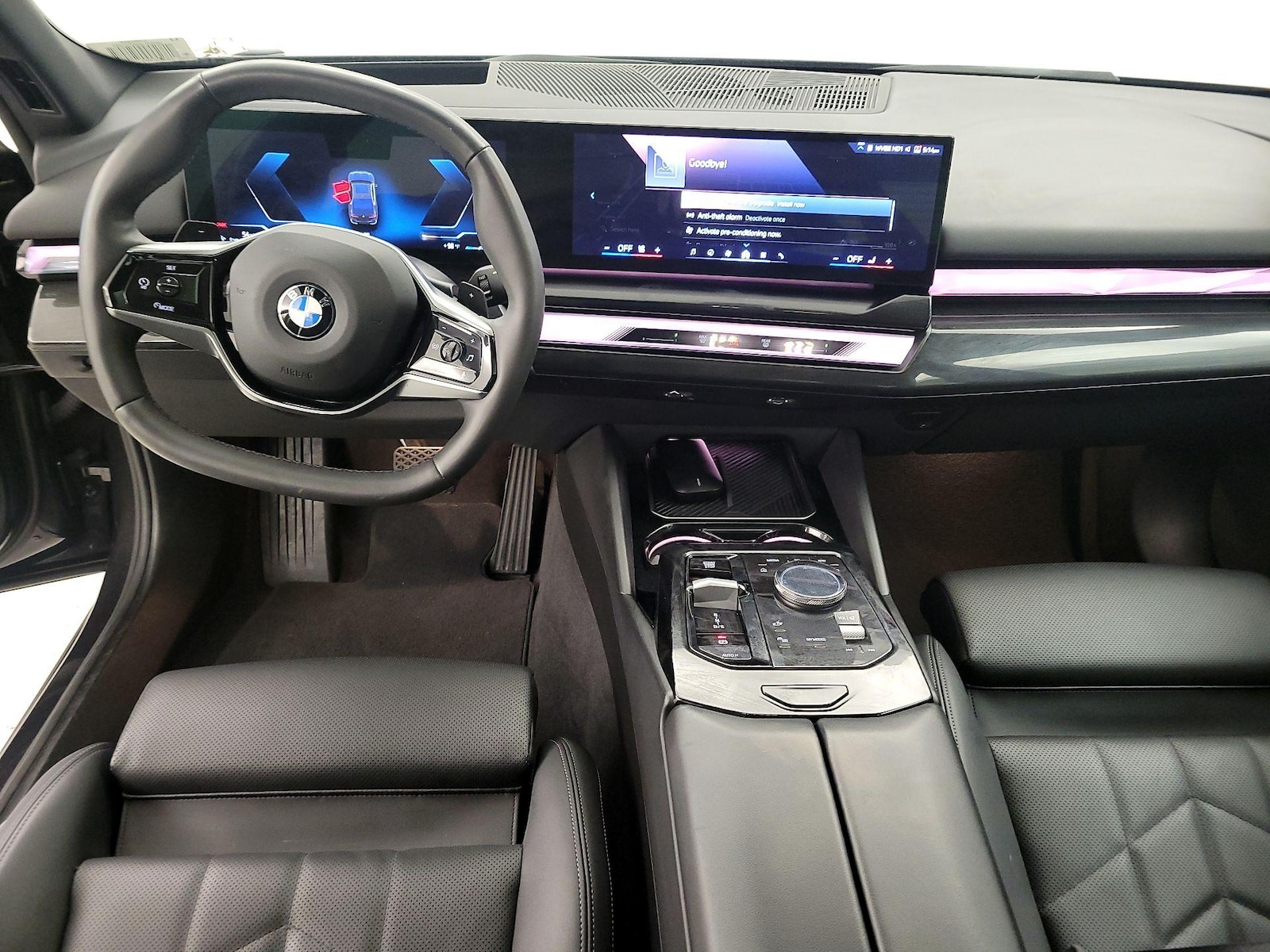2025 BMW 5 Series 540i - Photo 10
