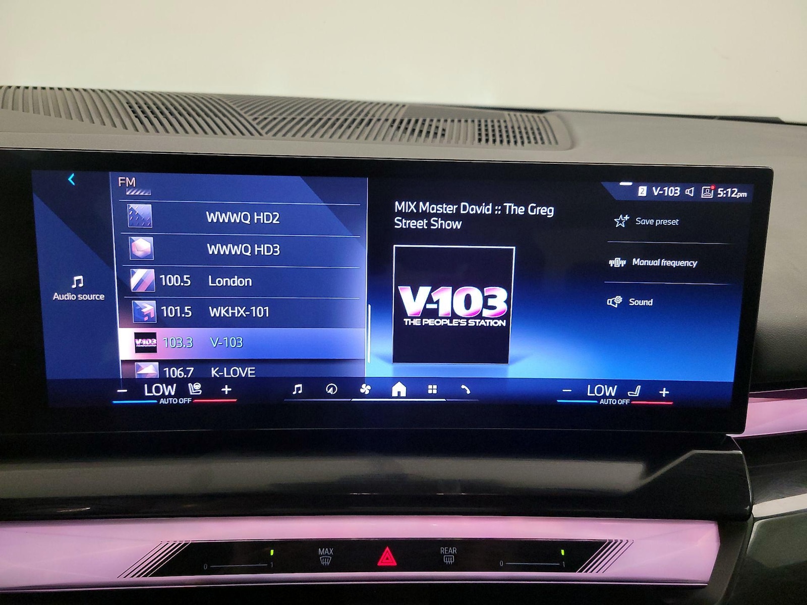 2025 BMW 5 Series 540i - Photo 17