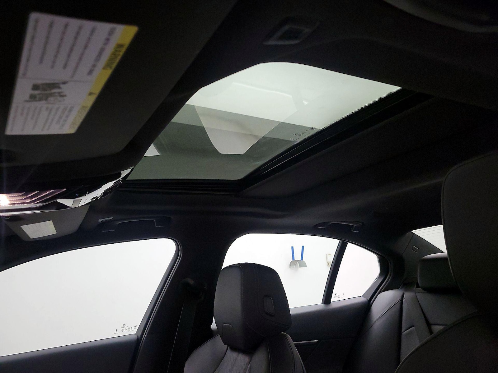 2025 BMW 5 Series 540i - Photo 21