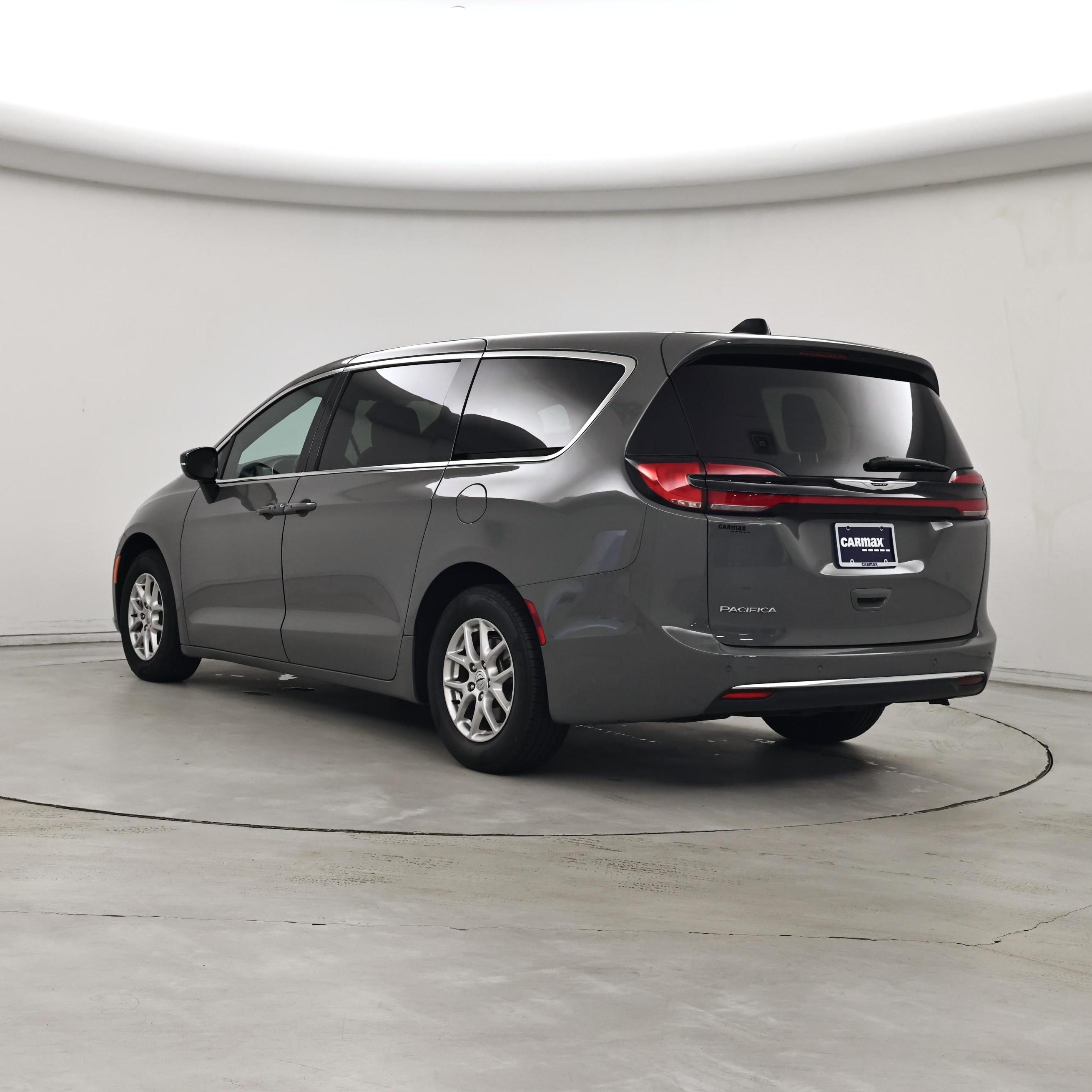 Thumbnail: 2025 Chrysler Pacifica - 2