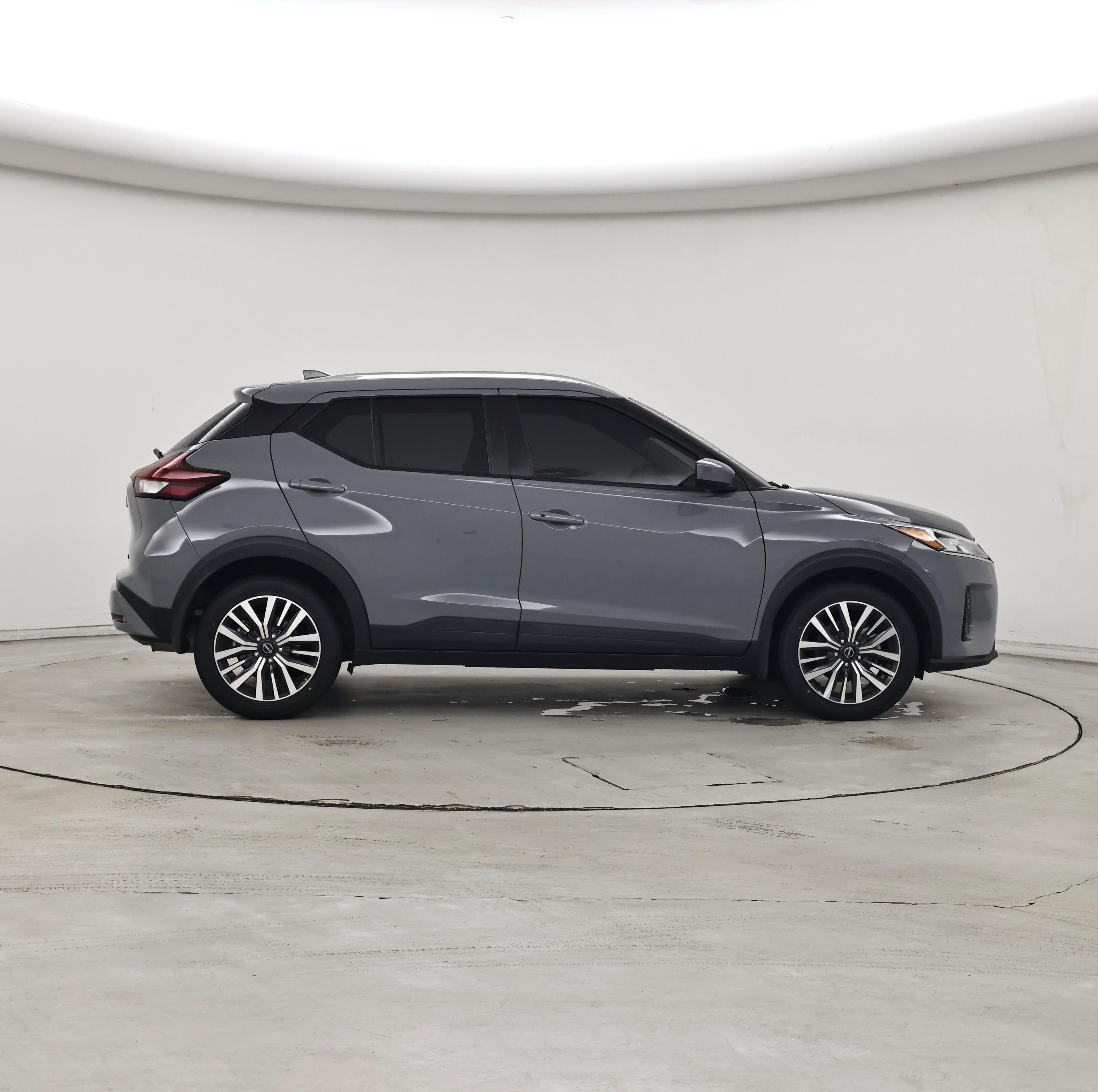 Thumbnail: 2023 Nissan Kicks - 7