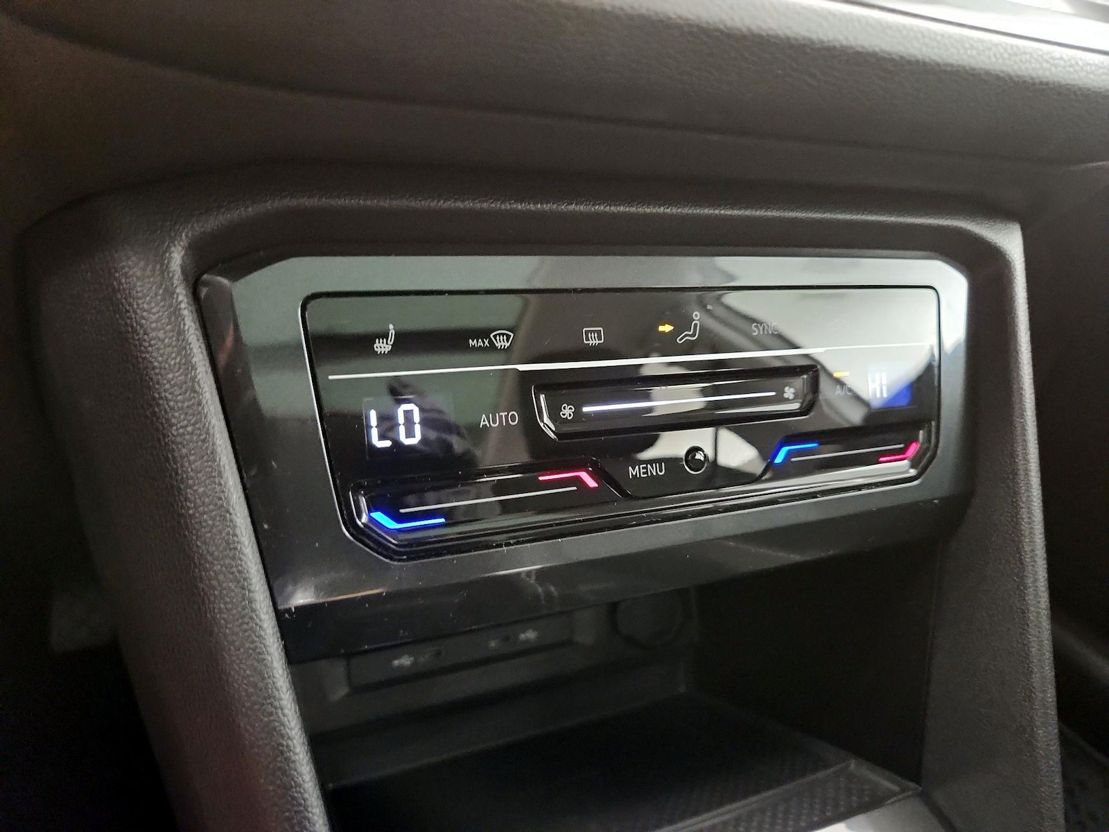 2023 Volkswagen Tiguan SE - Photo 17