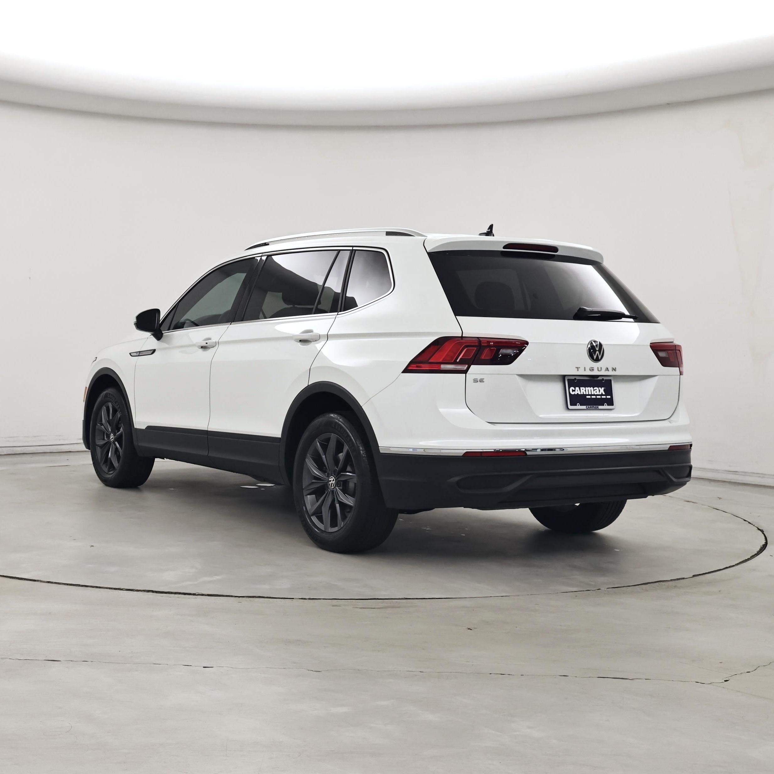 Thumbnail: 2023 Volkswagen Tiguan - 2