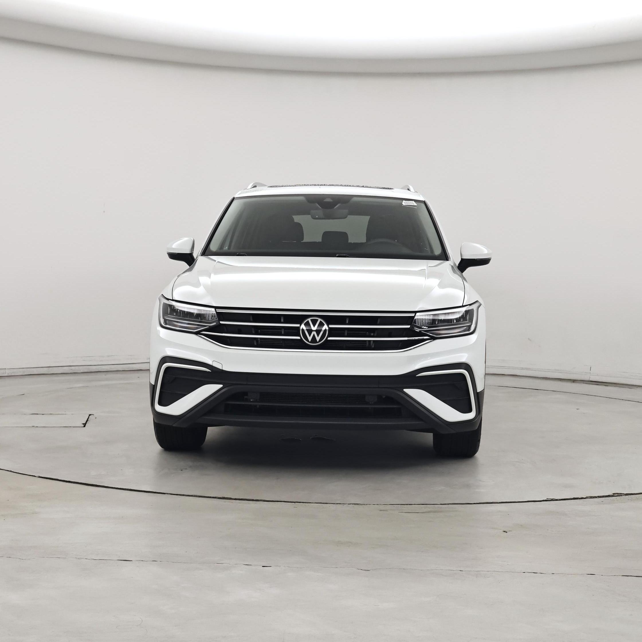 Thumbnail: 2023 Volkswagen Tiguan - 5