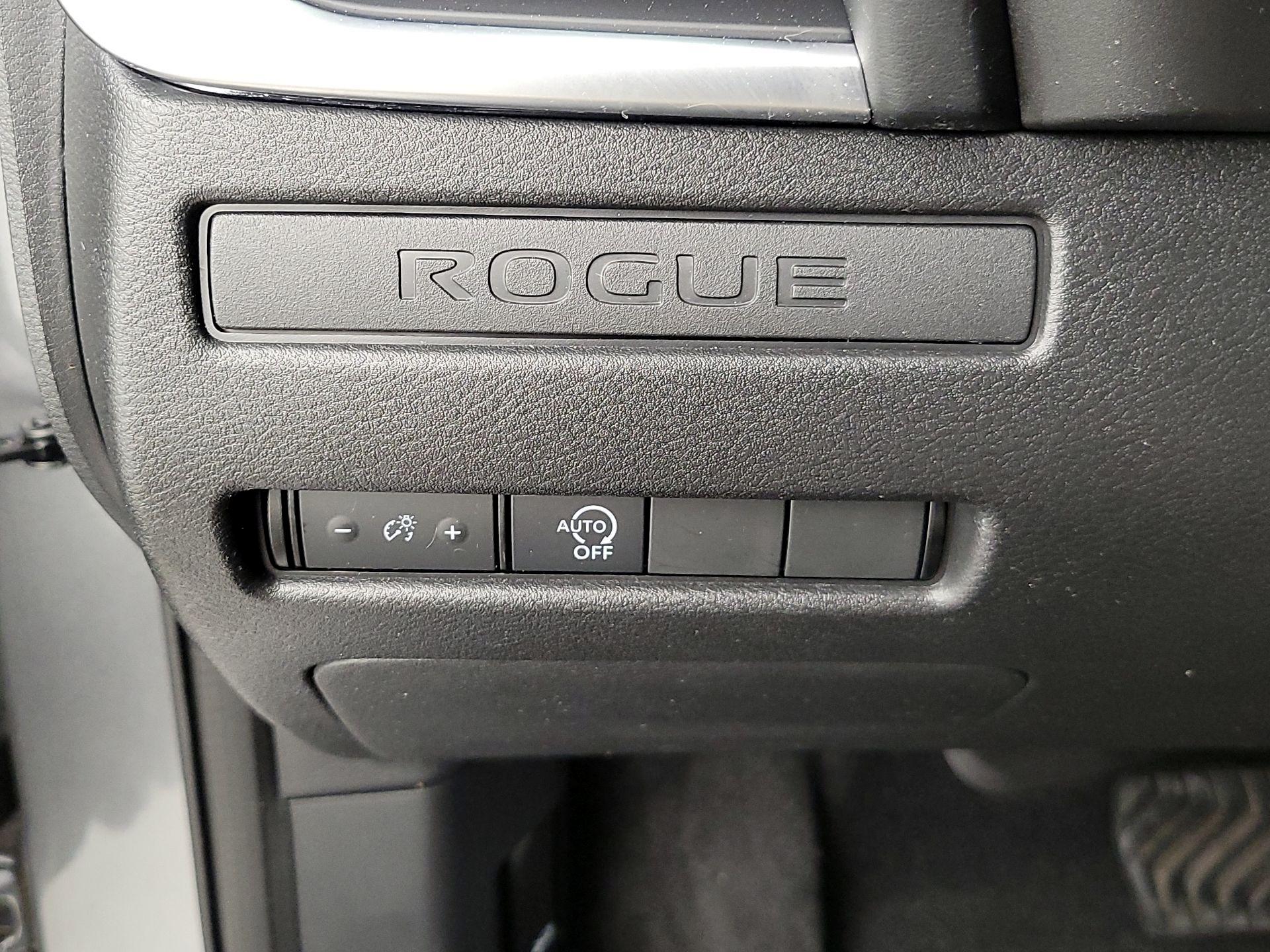 Thumbnail: 2023 Nissan Rogue - 13