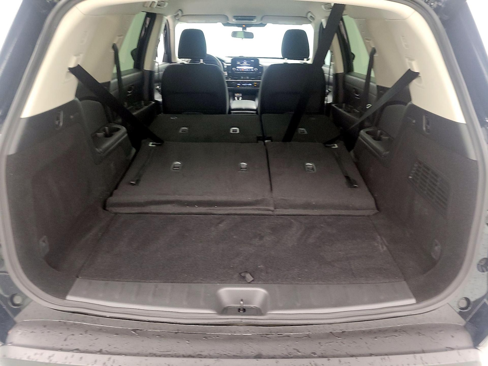 2025 Nissan Pathfinder SV - Photo 22