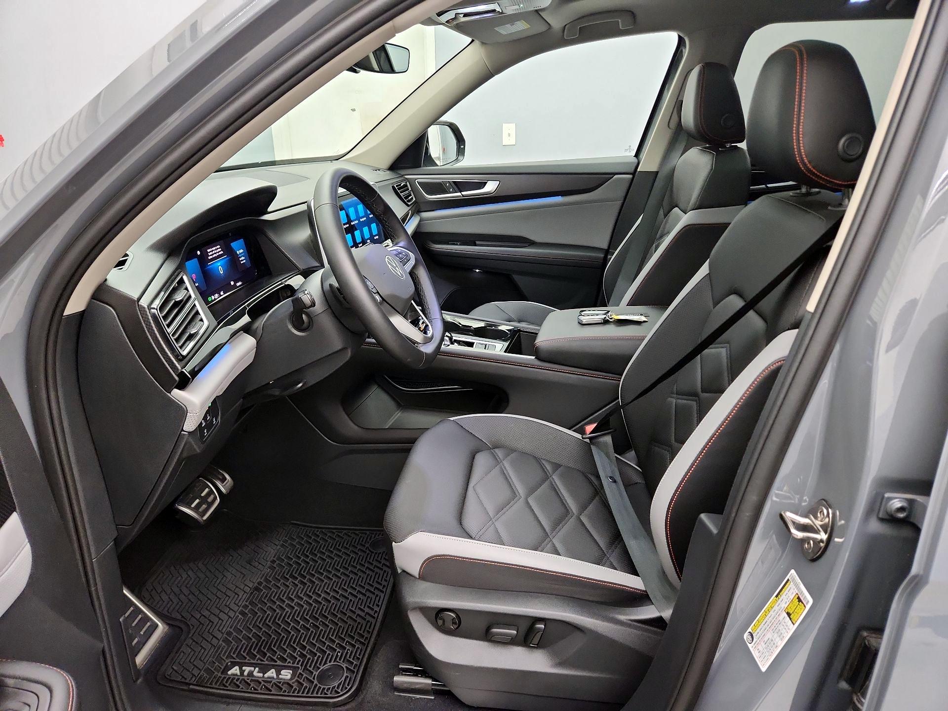 Thumbnail: 2025 Volkswagen Atlas - 11