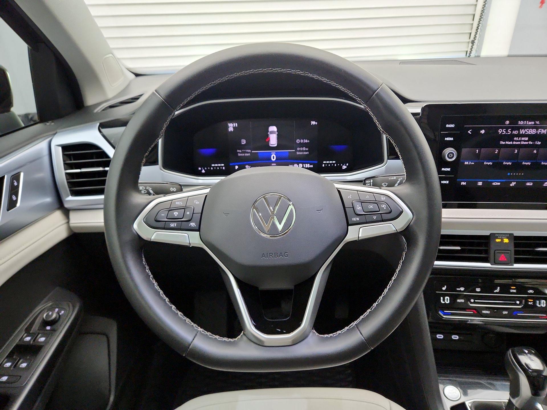Thumbnail: 2025 Volkswagen Taos - 10