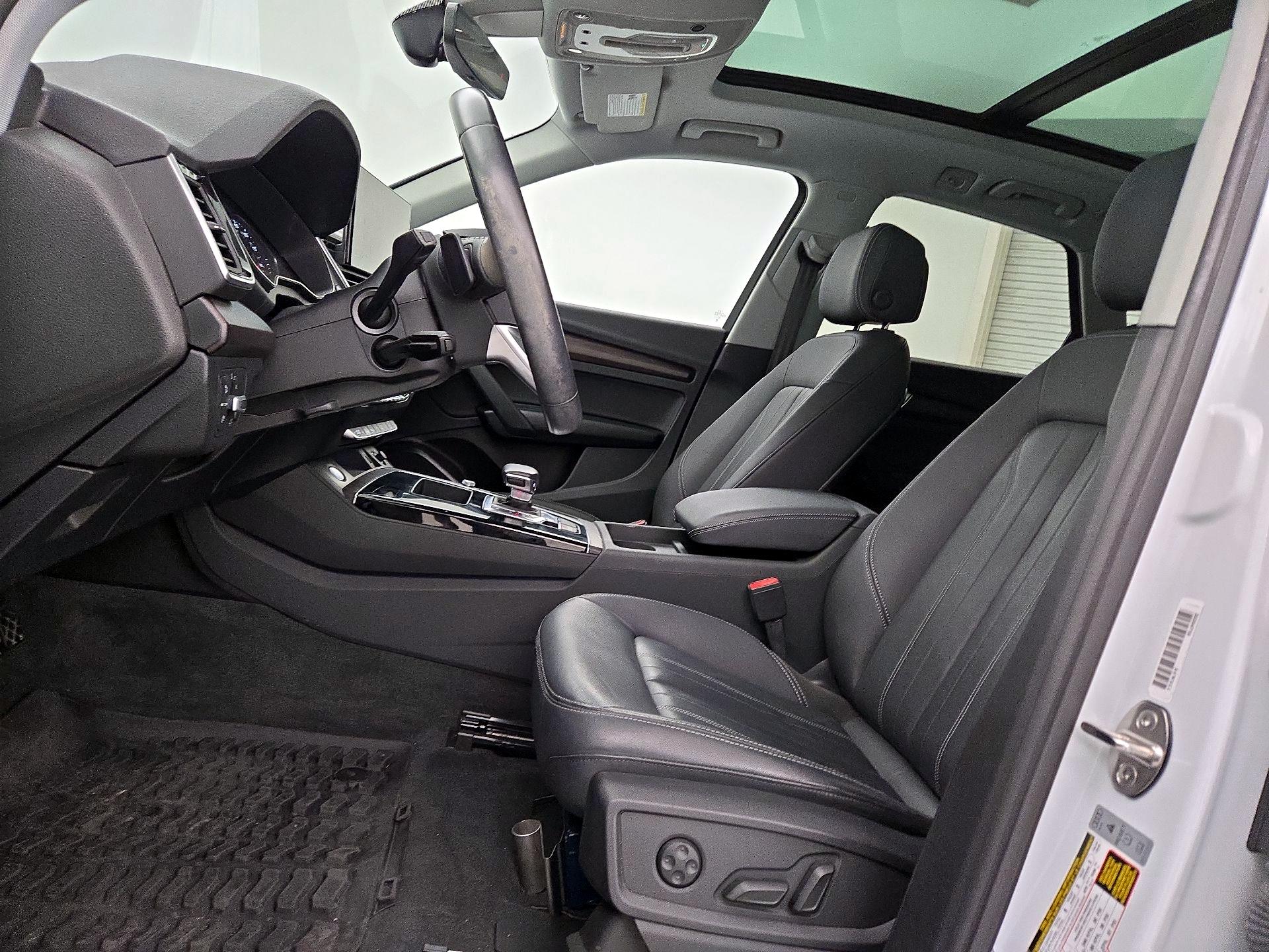 Thumbnail: 2023 Audi Q5 - 11