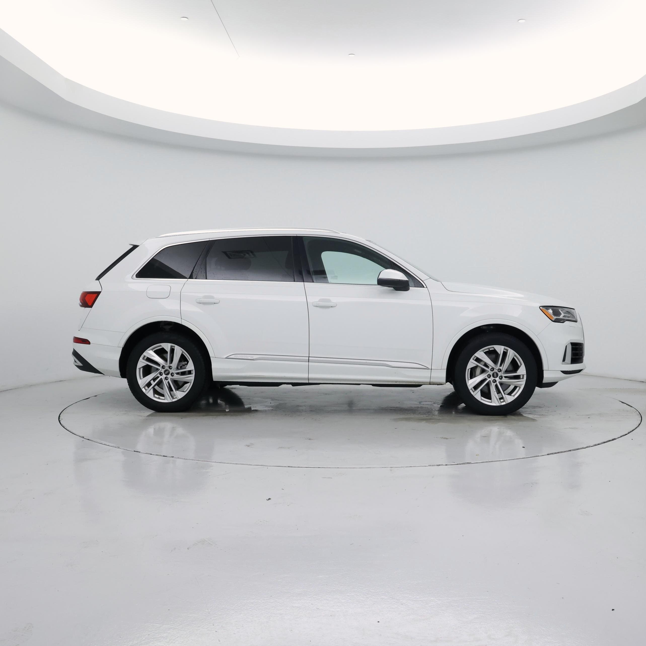 Thumbnail: 2023 Audi Q7 - 7