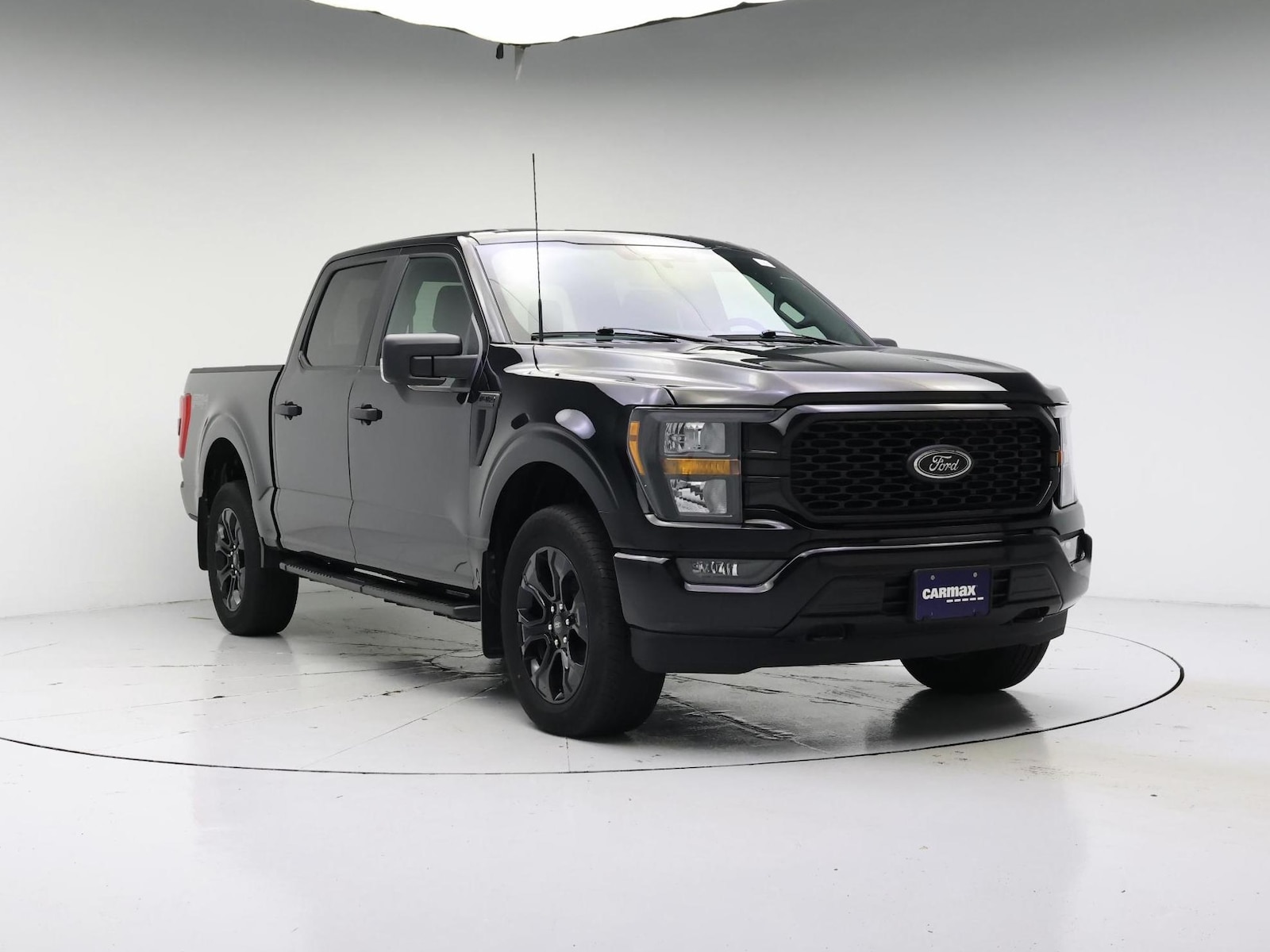 2023 Ford F-150 XL - Photo 2