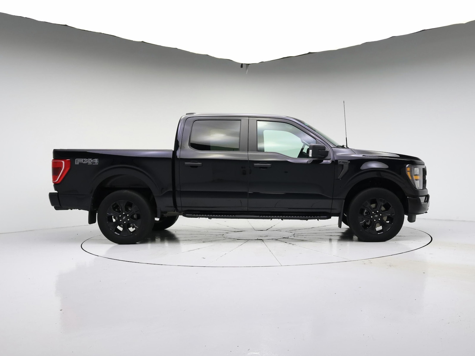 2023 Ford F-150 XL - Photo 8