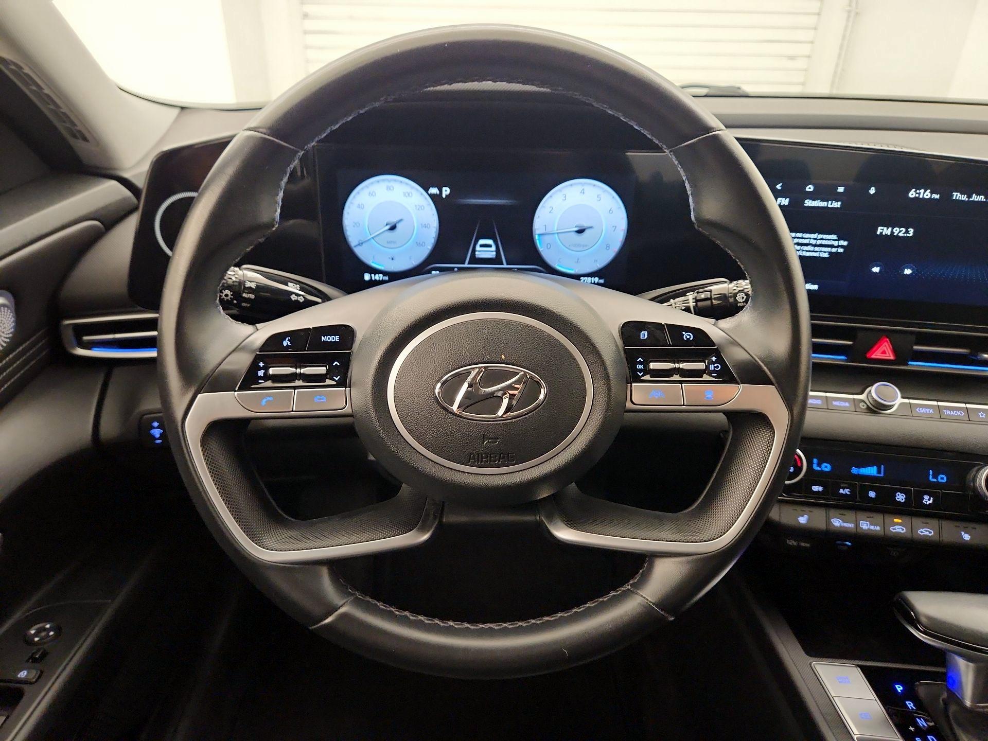 Thumbnail: 2023 Hyundai Elantra - 10