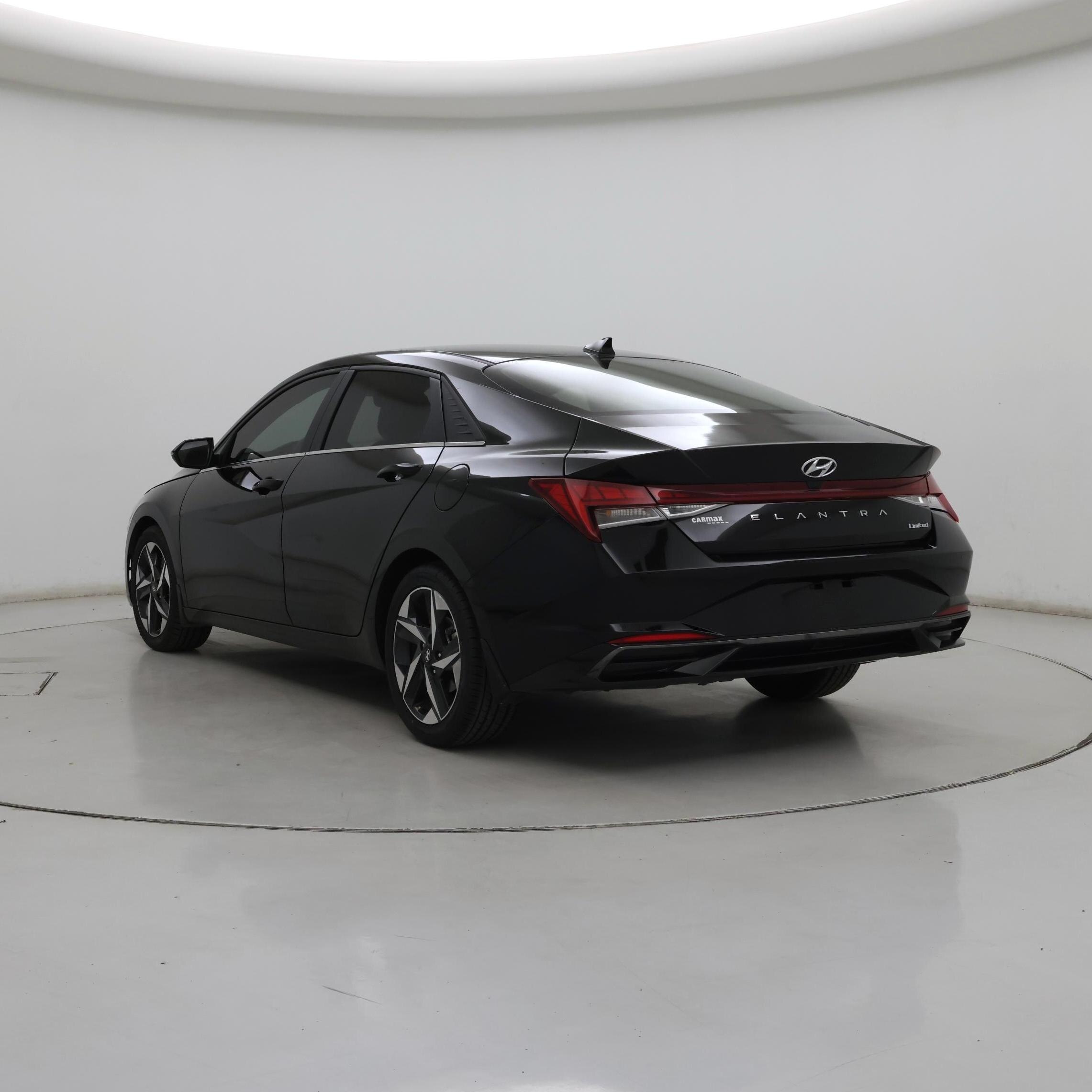 Thumbnail: 2023 Hyundai Elantra - 2