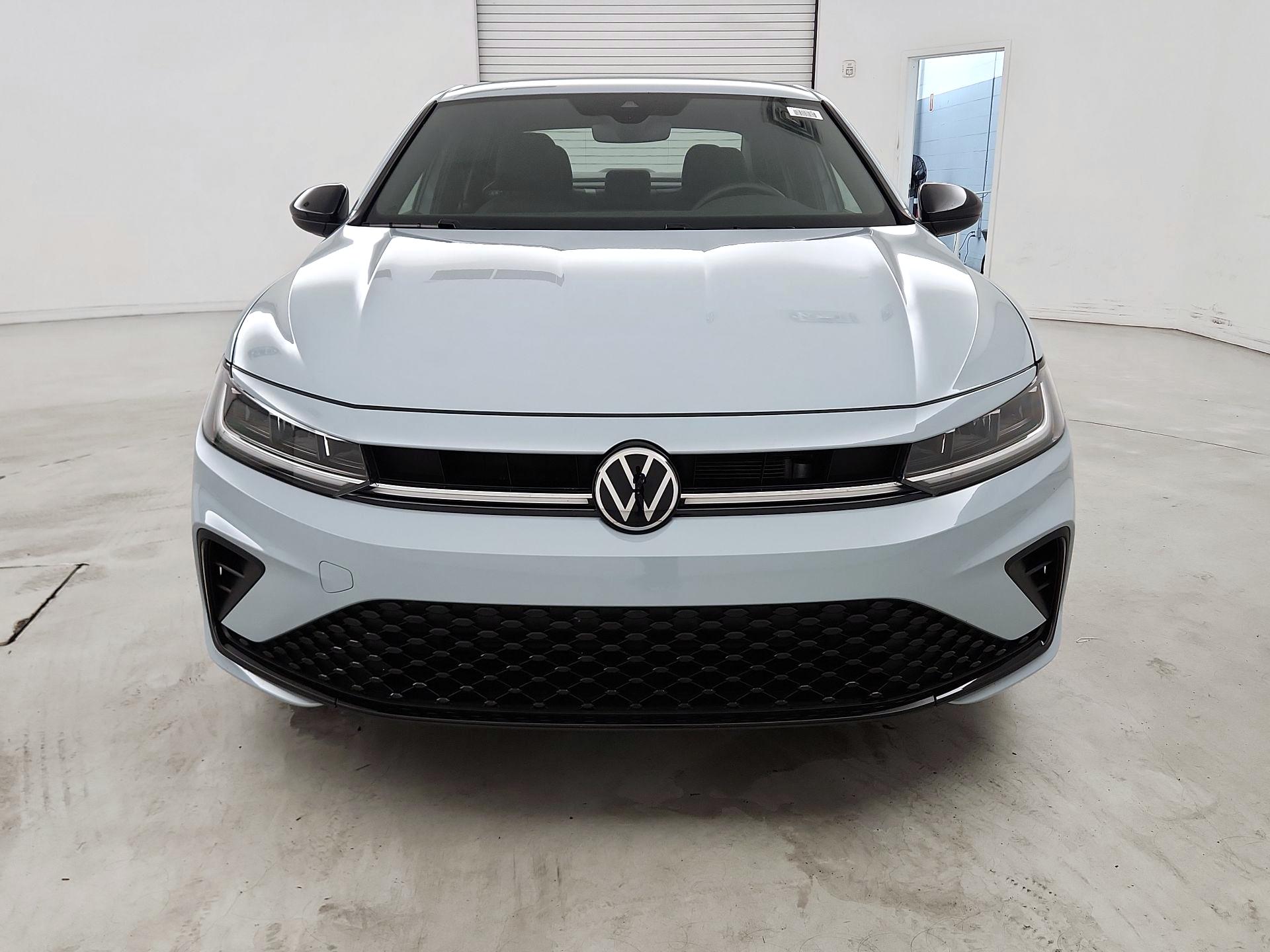 Thumbnail: 2025 Volkswagen Jetta - 2