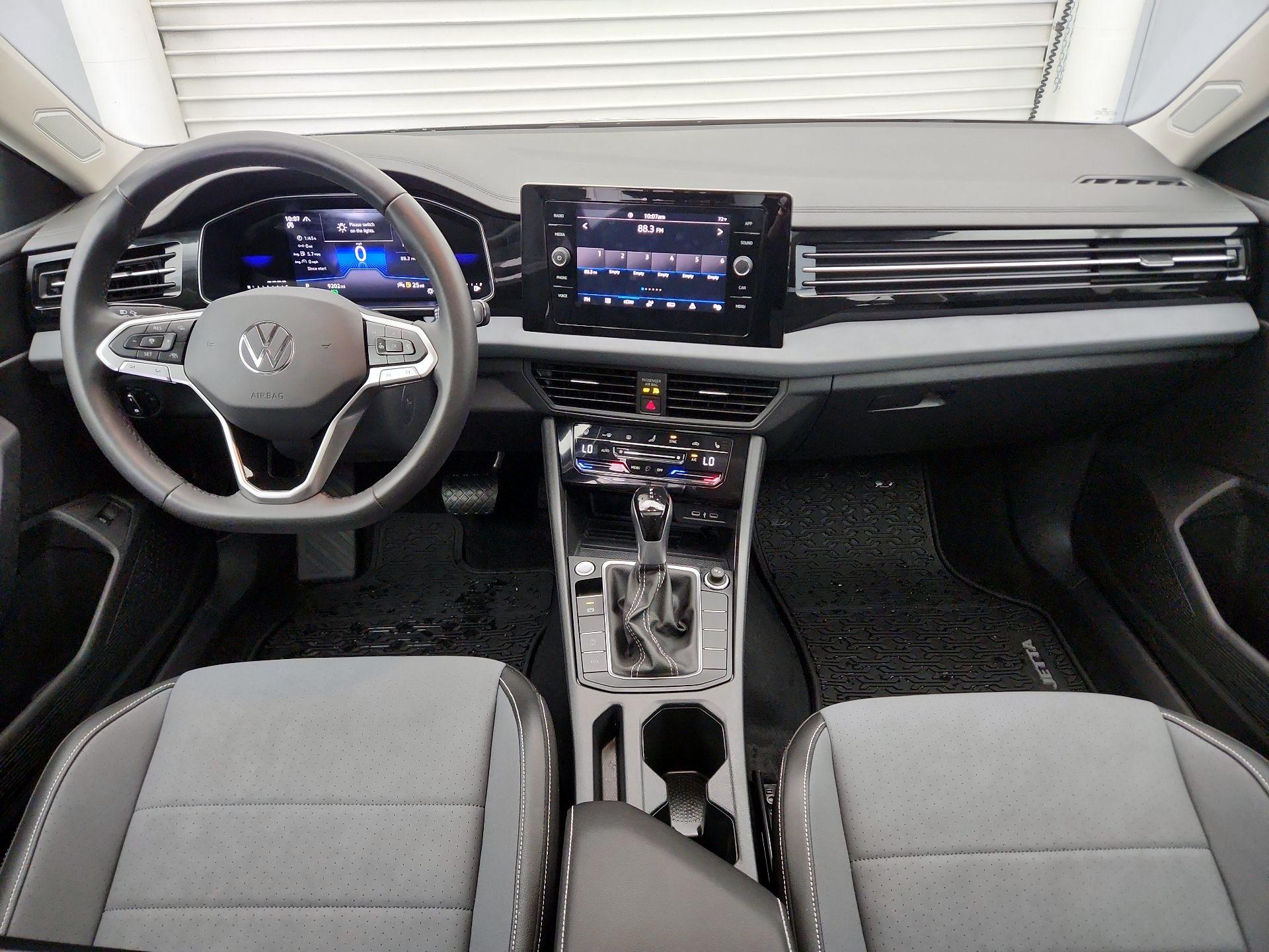 Thumbnail: 2025 Volkswagen Jetta - 9