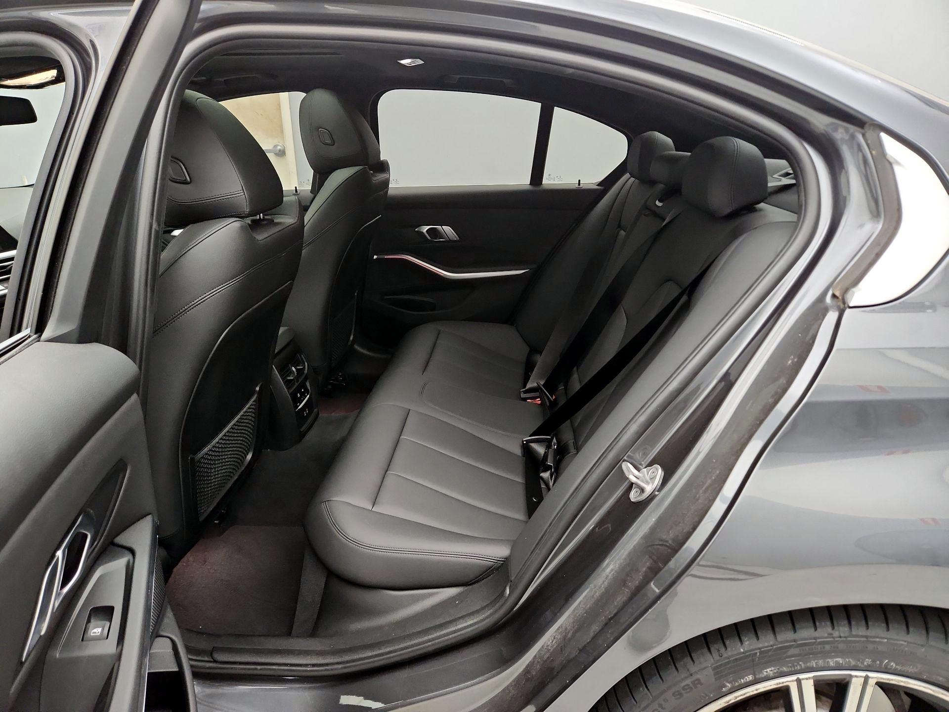 Thumbnail: 2021 BMW 3 Series - 20