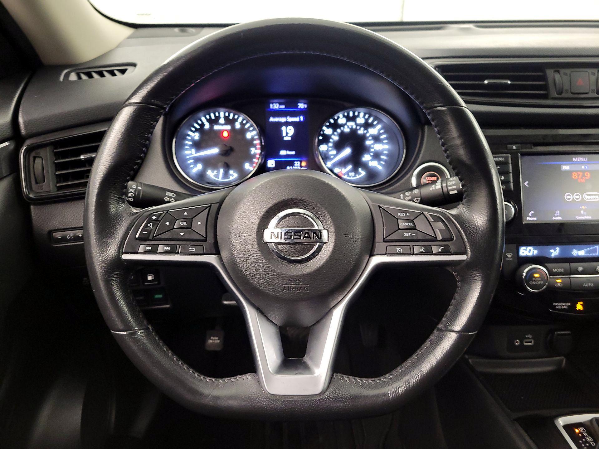 Thumbnail: 2018 Nissan Rogue - 10