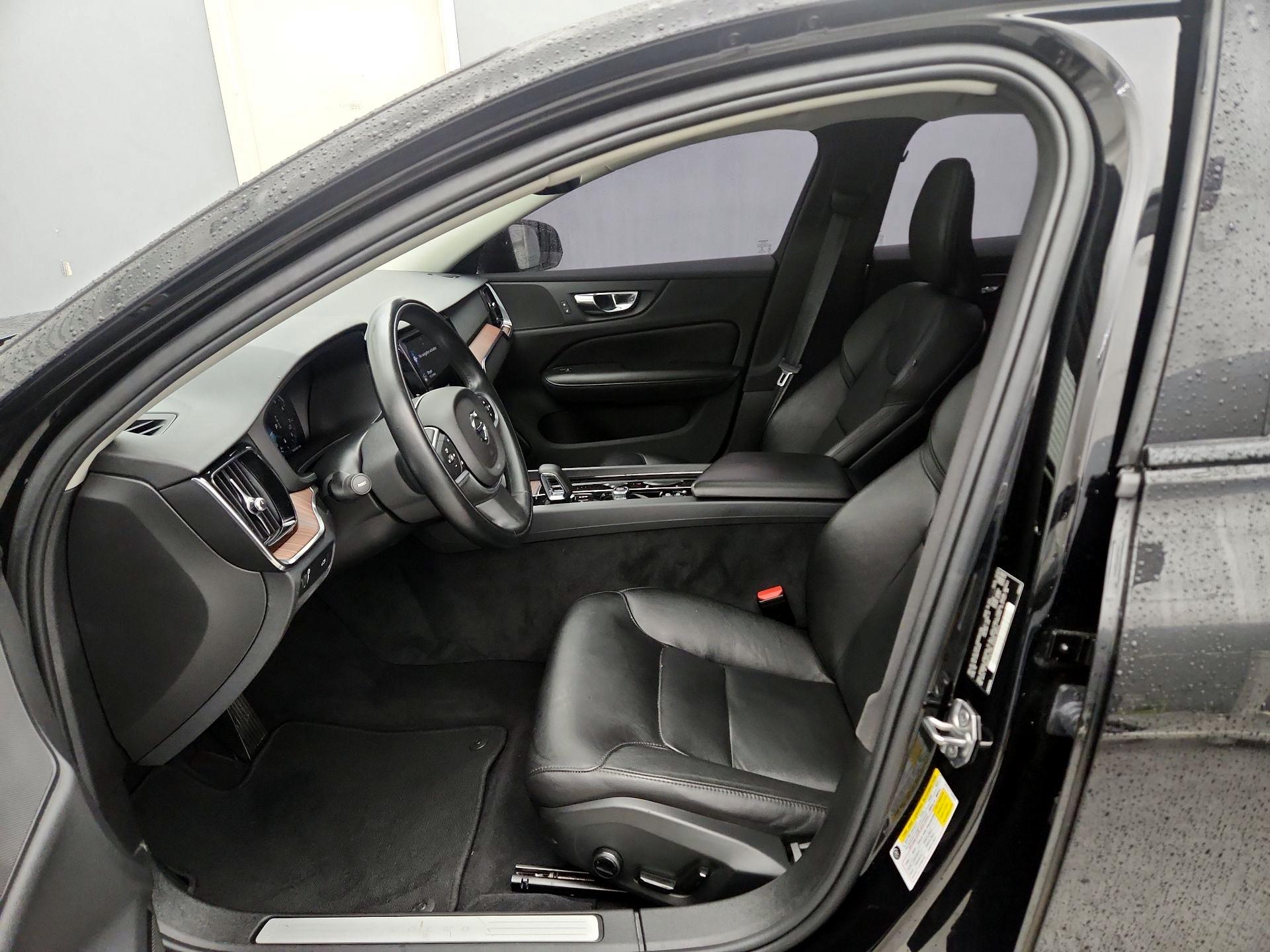 Thumbnail: 2022 Volvo S60 - 11