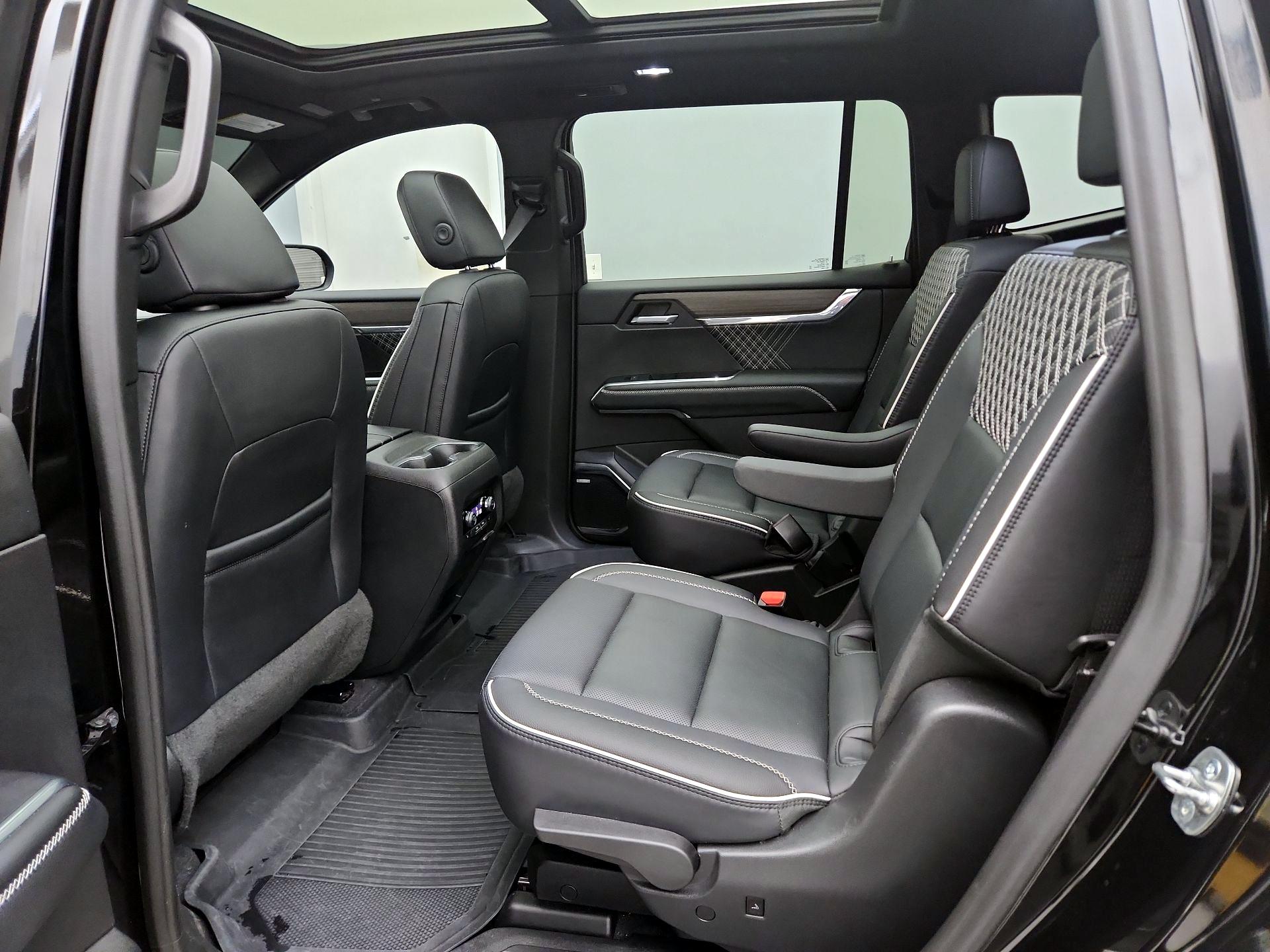 Thumbnail: 2024 GMC Acadia - 19
