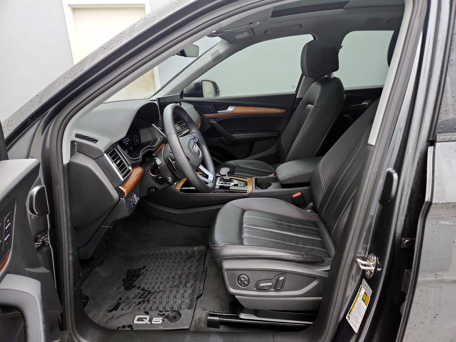Thumbnail: 2023 Audi Q5 - 11
