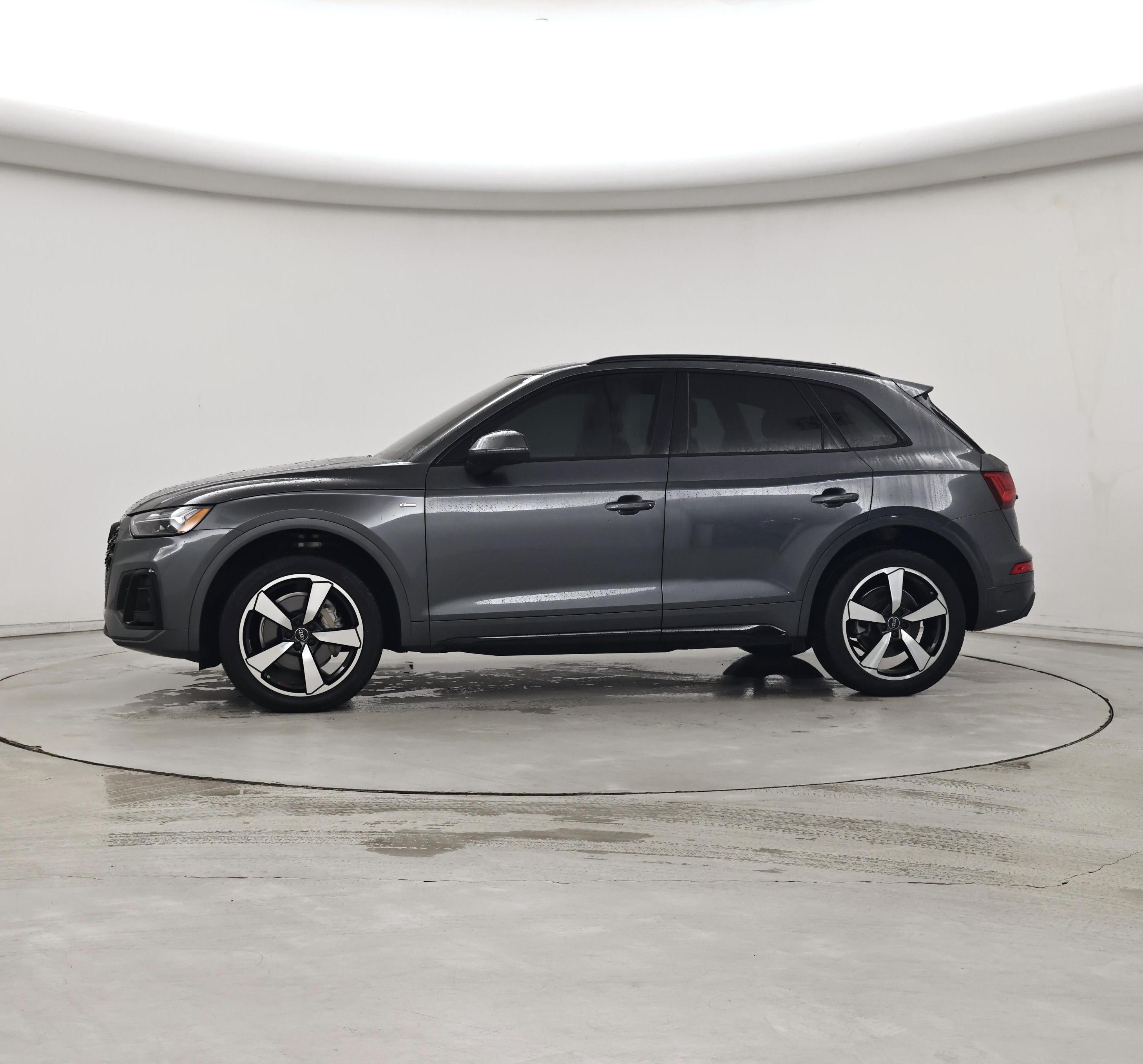 Thumbnail: 2023 Audi Q5 - 3