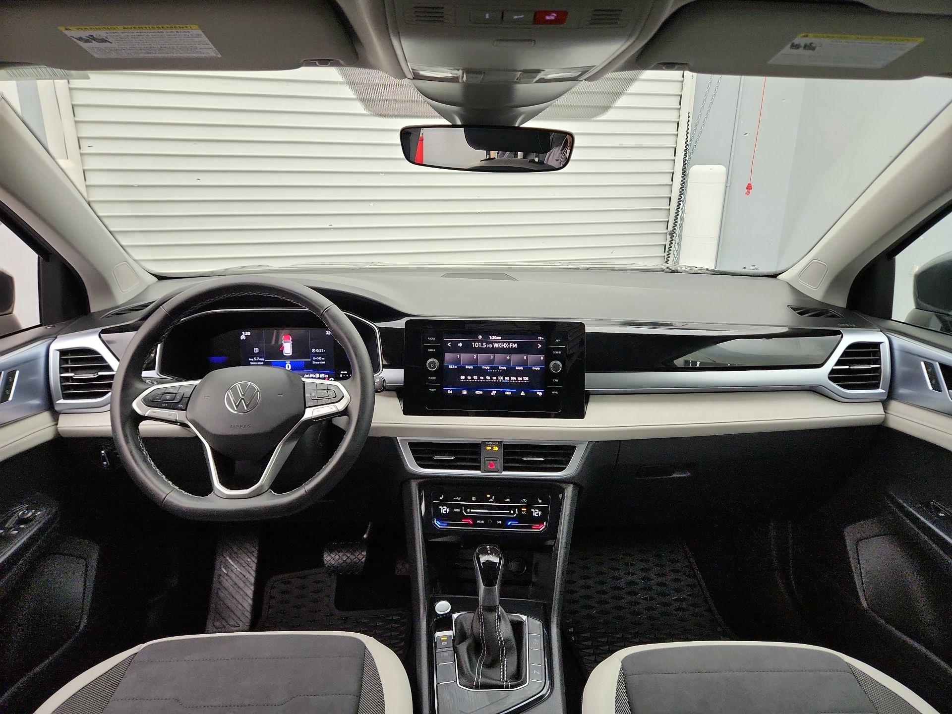 Thumbnail: 2025 Volkswagen Taos - 9