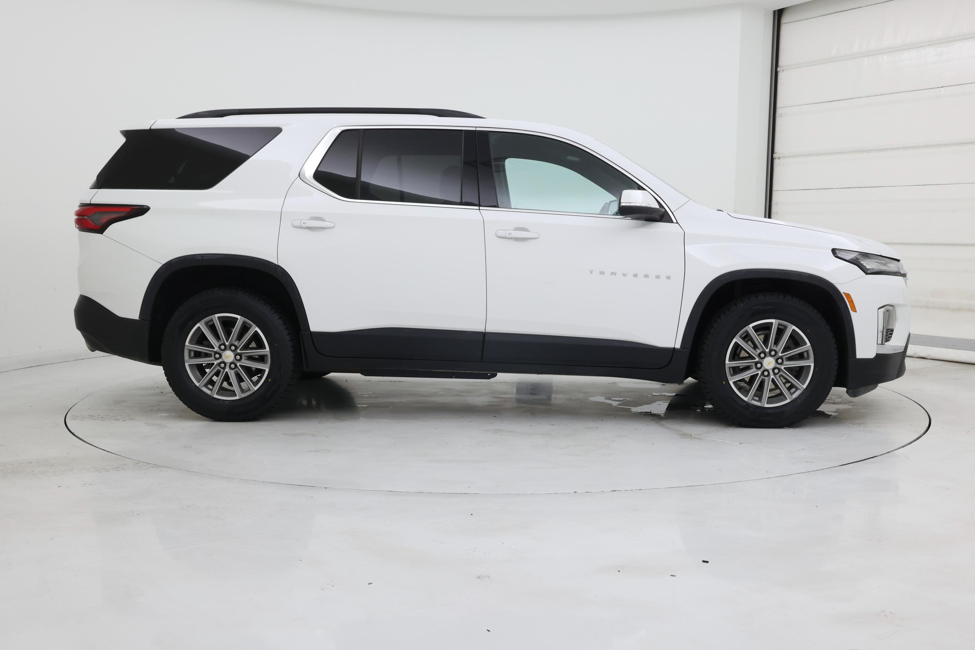 Thumbnail: 2022 Chevrolet Traverse - 7