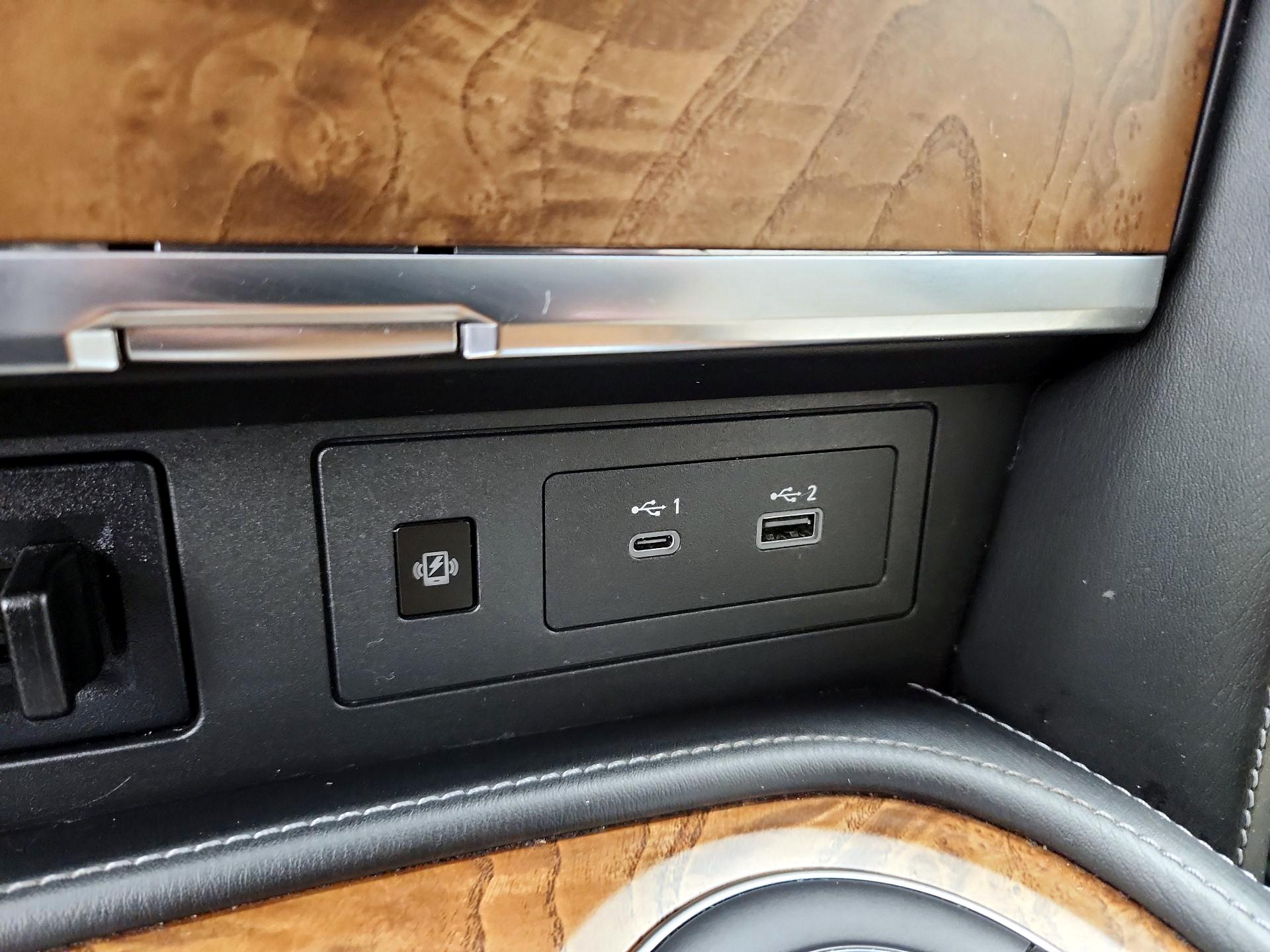 Thumbnail: 2021 Nissan Armada - 19