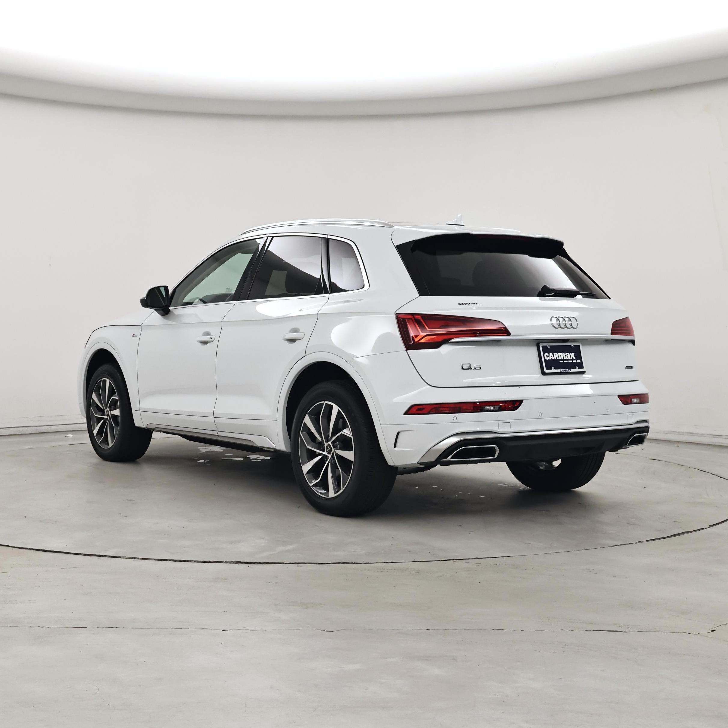 Thumbnail: 2023 Audi Q5 - 2