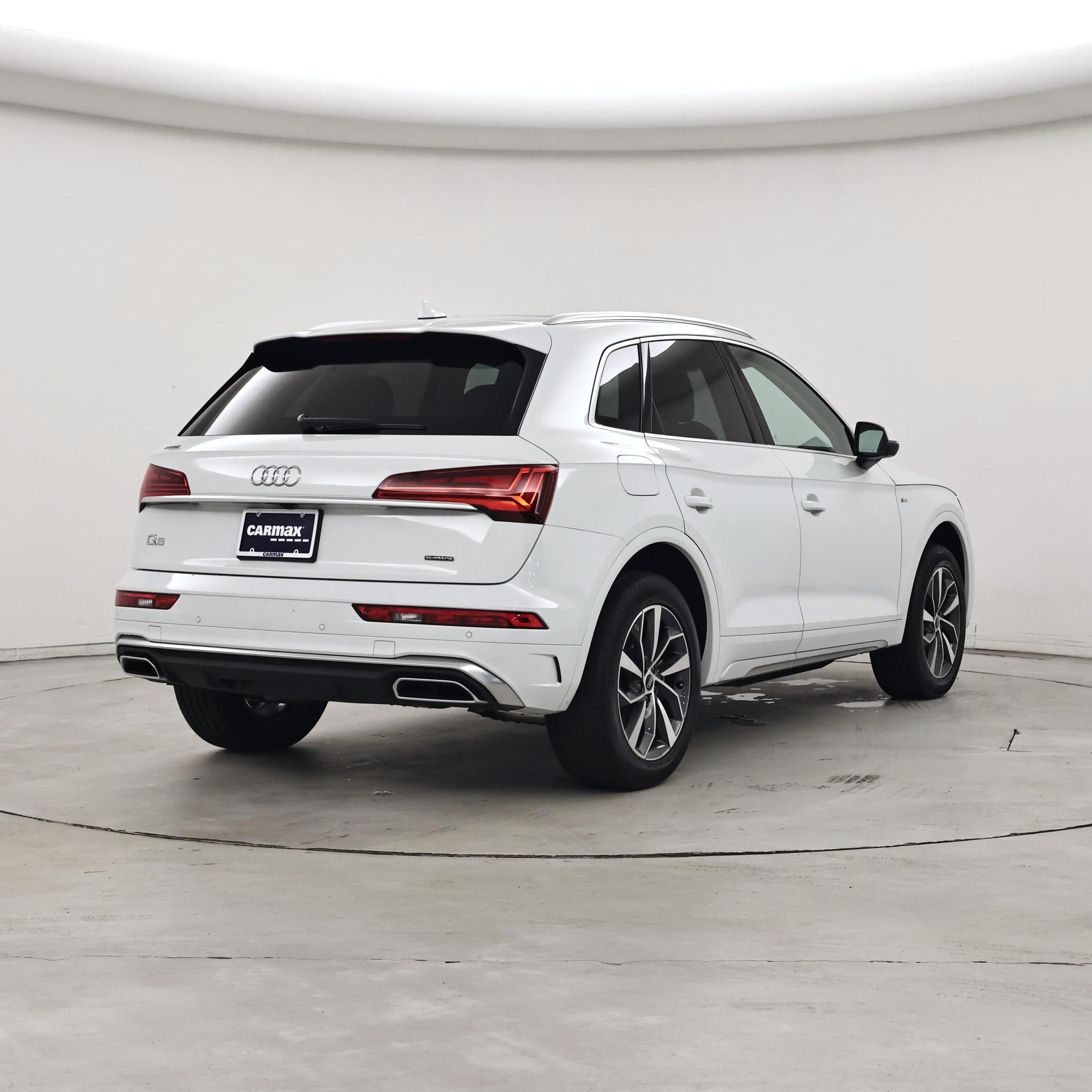 Thumbnail: 2023 Audi Q5 - 8