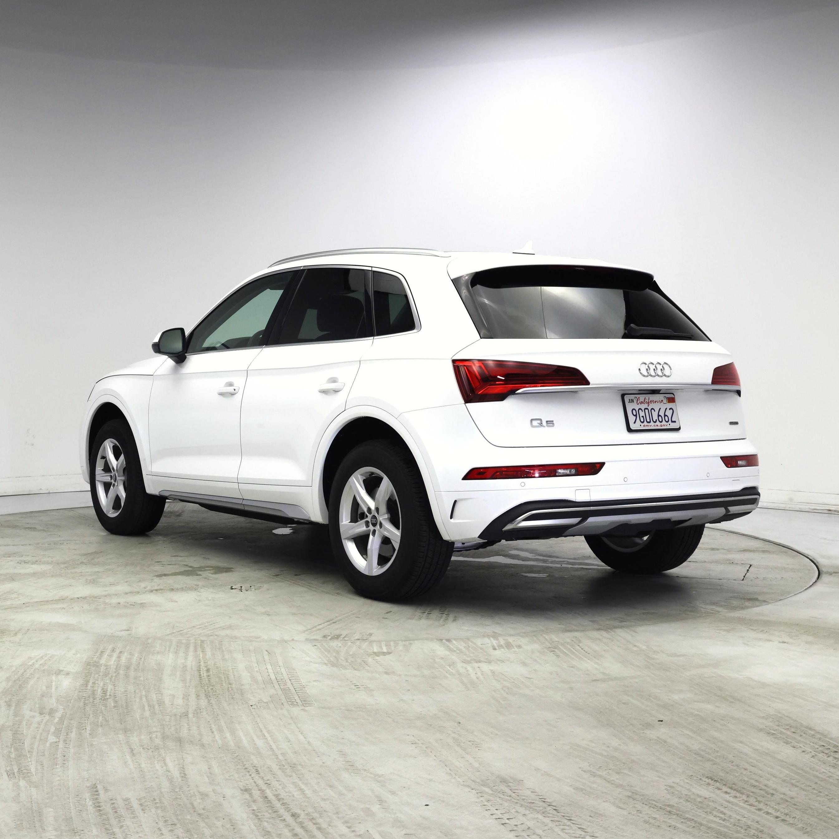 Thumbnail: 2023 Audi Q5 - 2