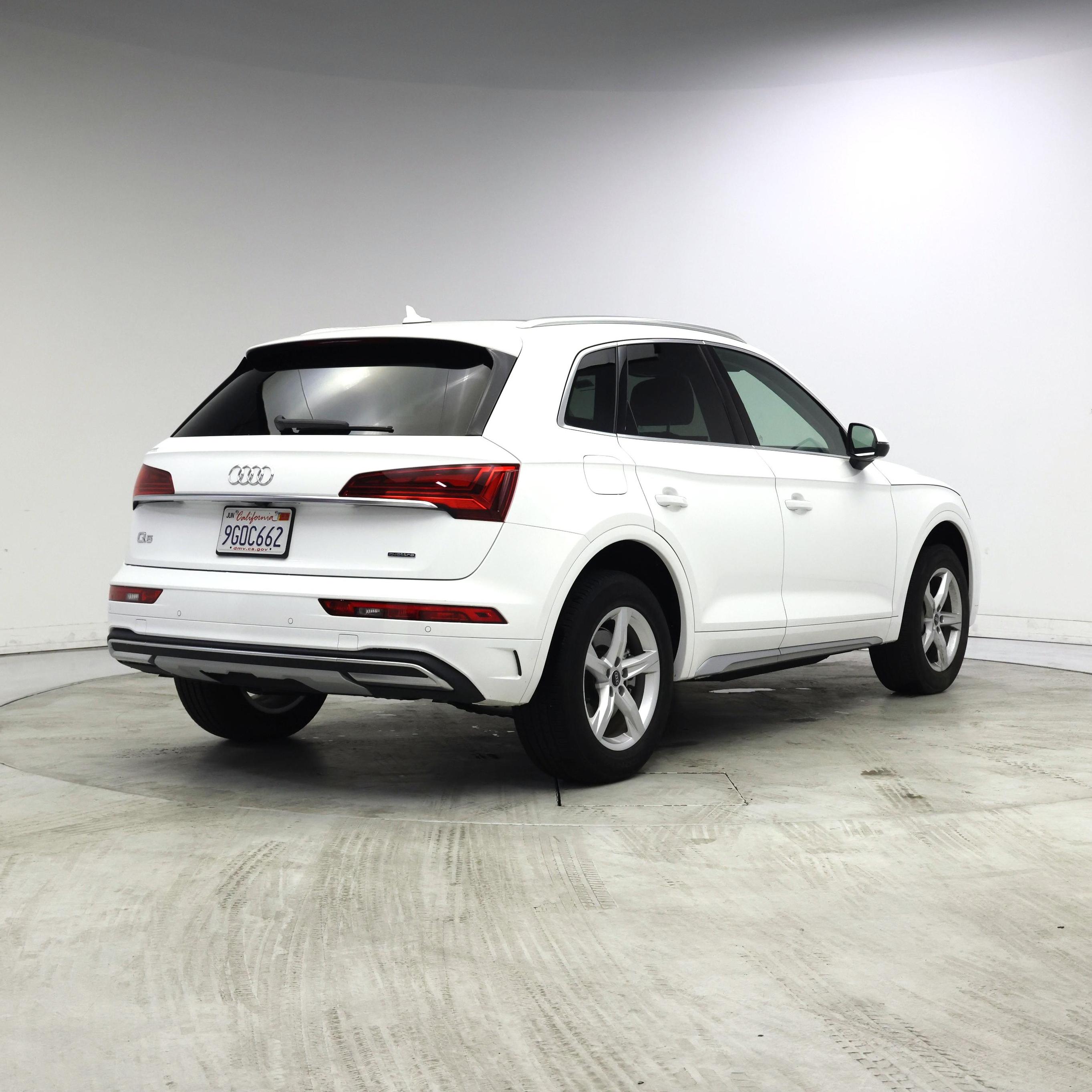 Thumbnail: 2023 Audi Q5 - 8