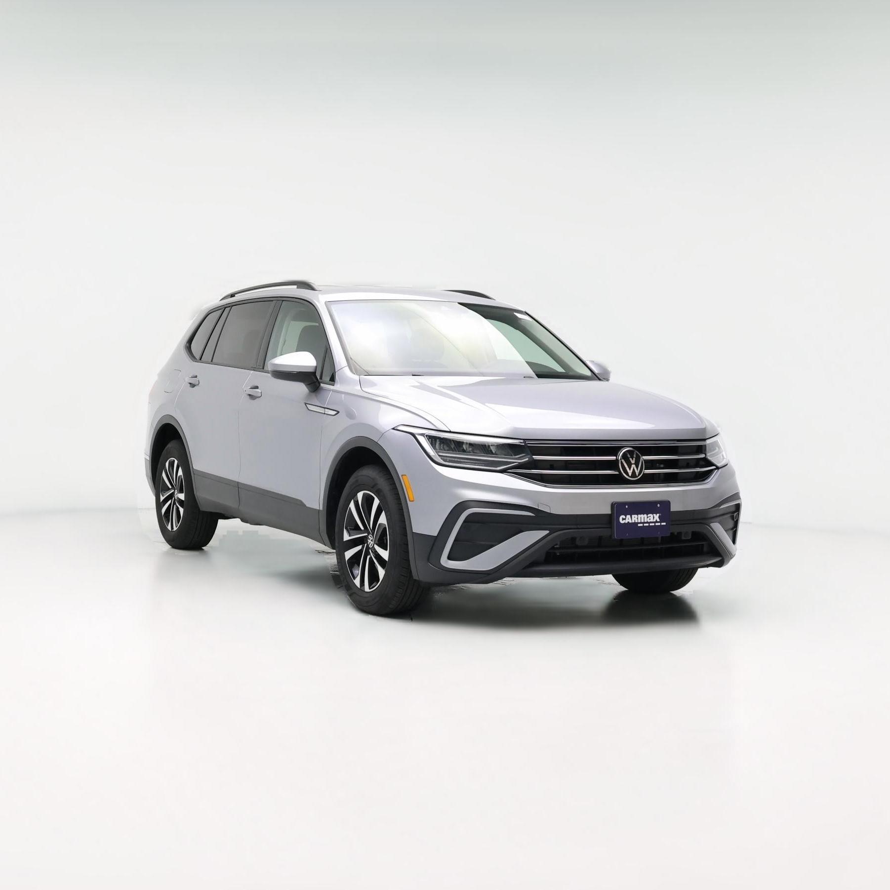 Thumbnail: 2023 Volkswagen Tiguan - 1