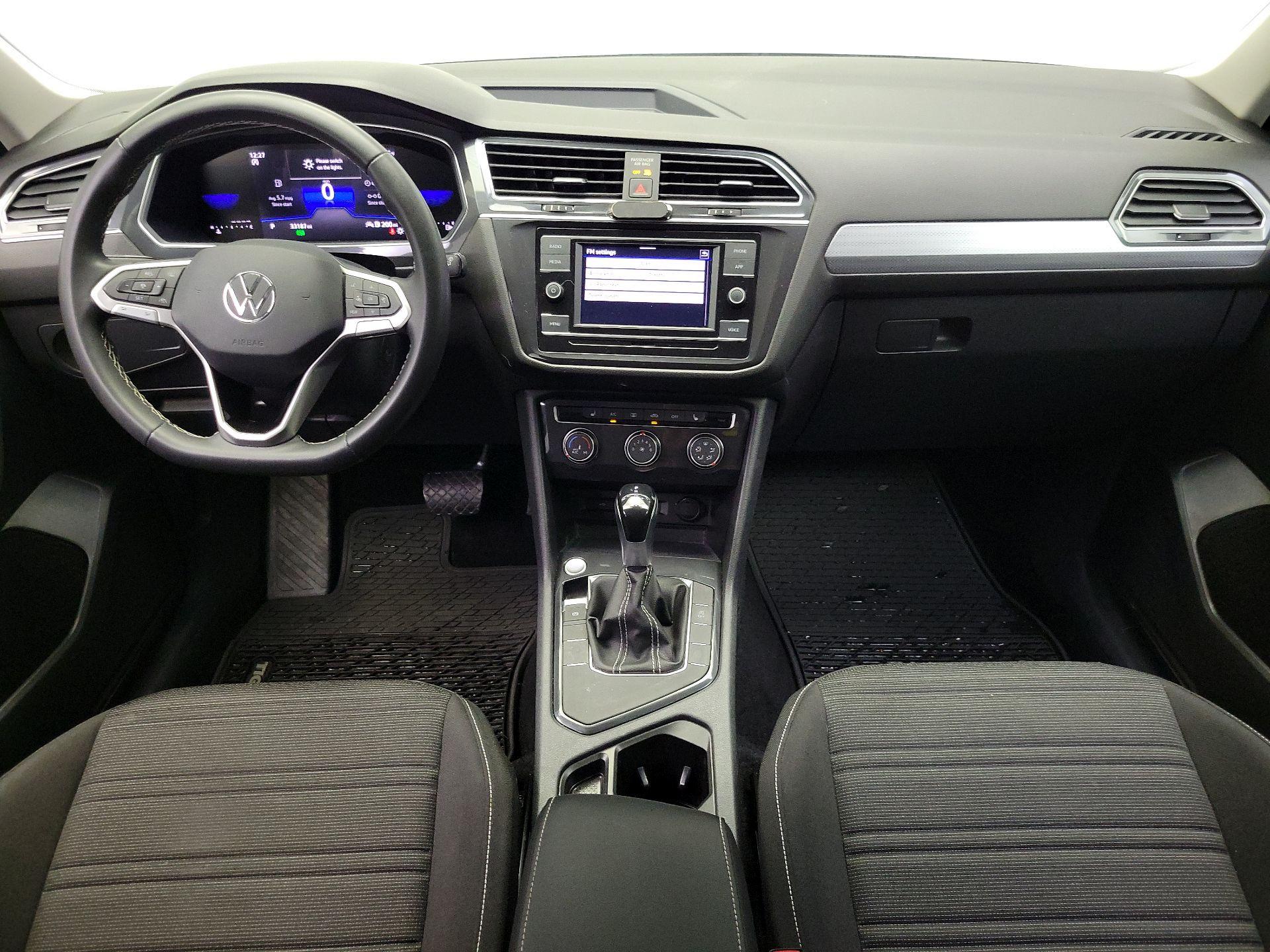 Thumbnail: 2023 Volkswagen Tiguan - 9