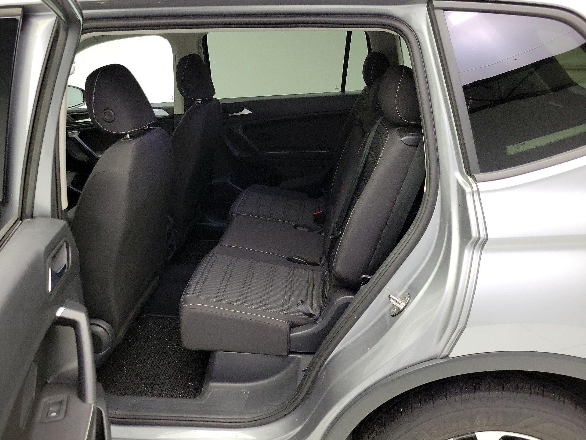 Thumbnail: 2023 Volkswagen Tiguan - 19