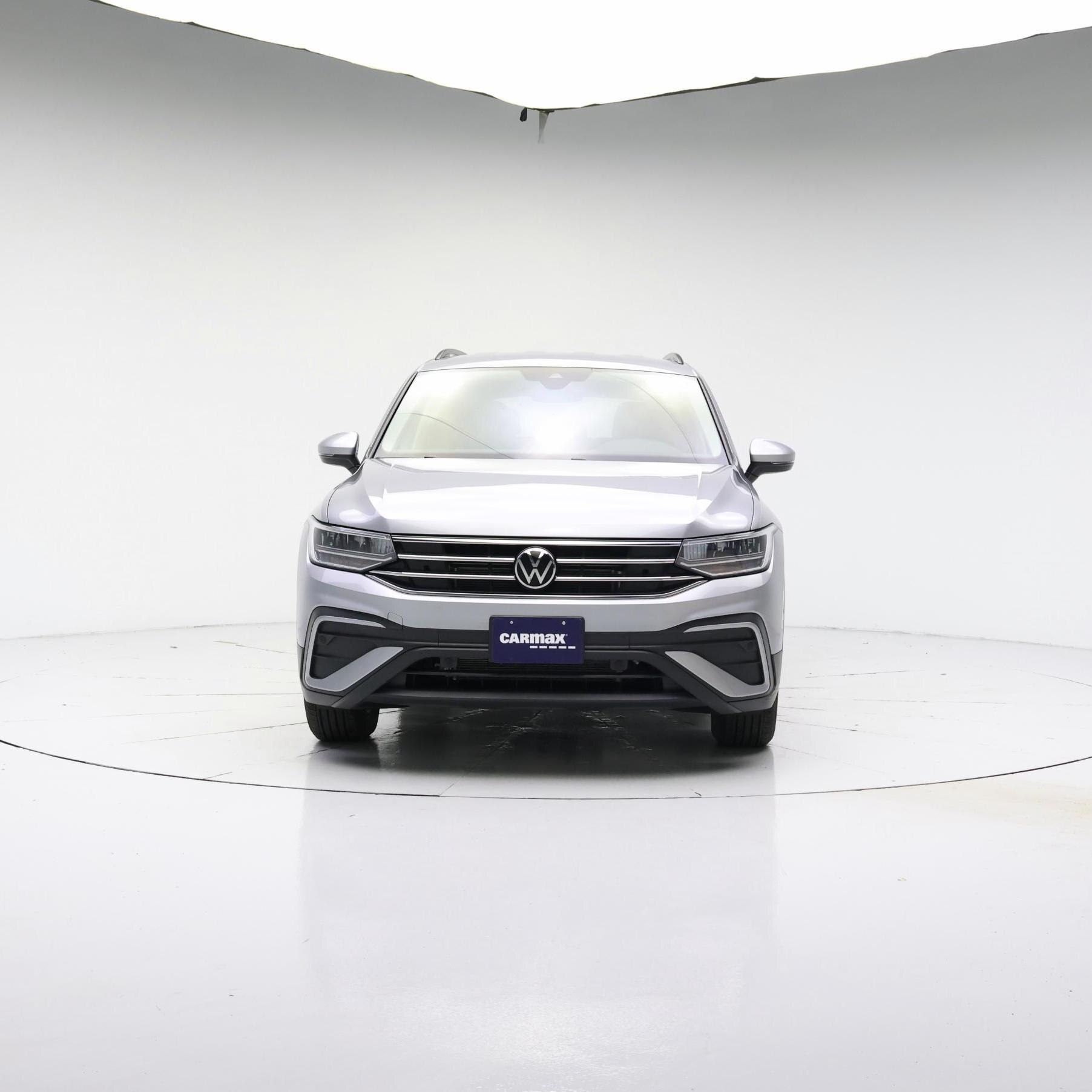 Thumbnail: 2023 Volkswagen Tiguan - 5